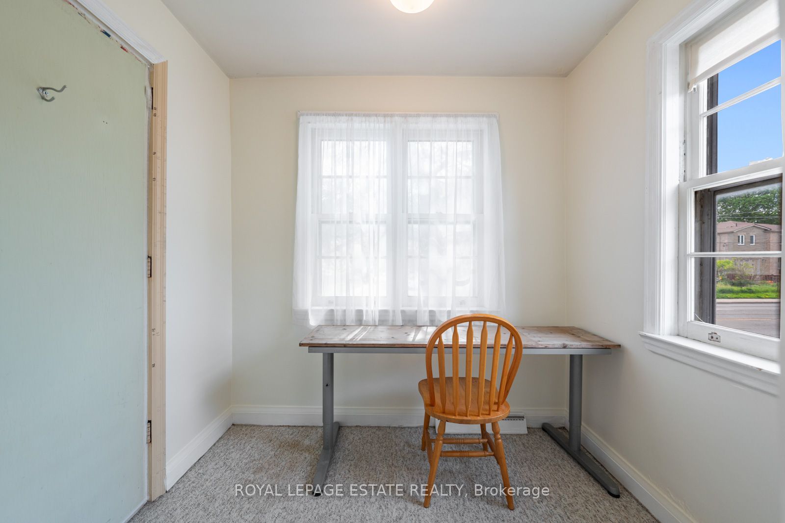 601 Pharmacy Avenue Property Photo 15