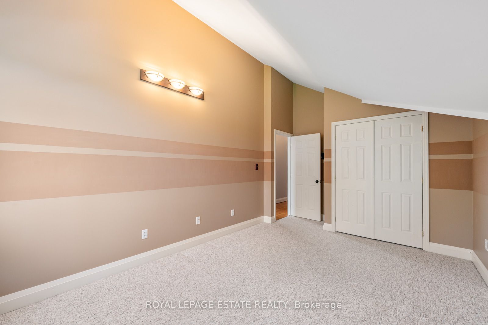 601 Pharmacy Avenue Property Photo 29