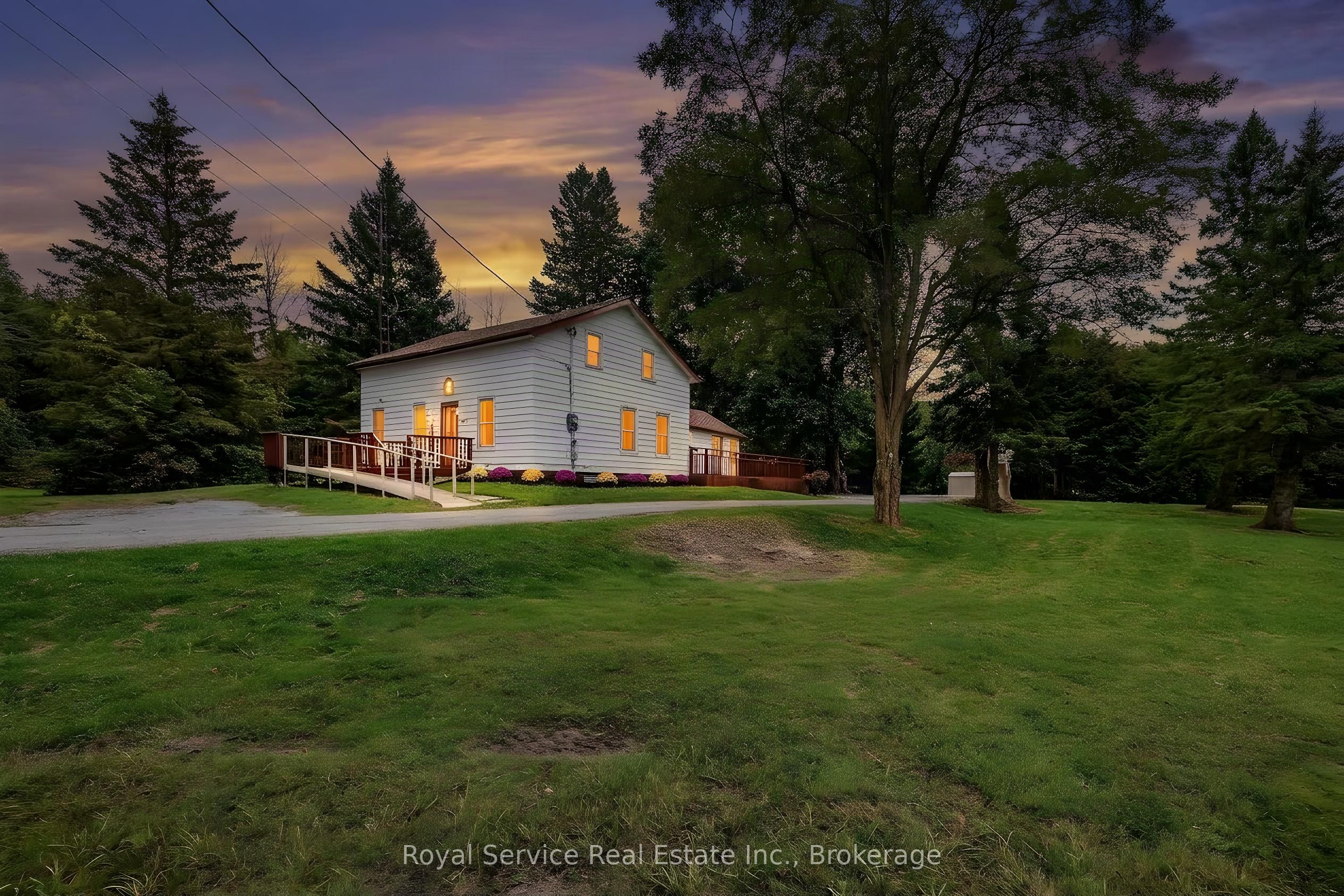 4045 Highway 2 Property Photo 1