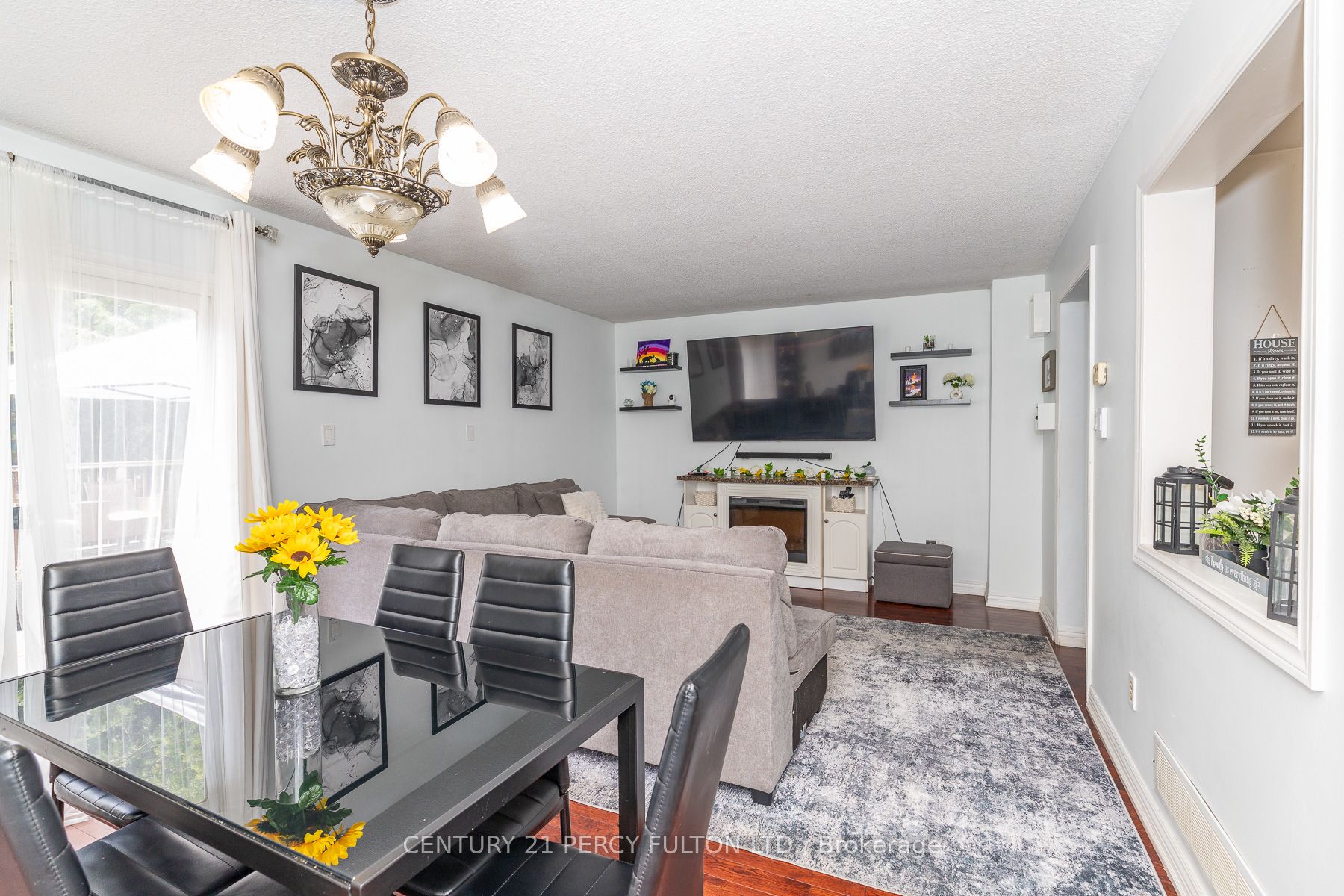 557 Cobblehill Drive Property Photo 13