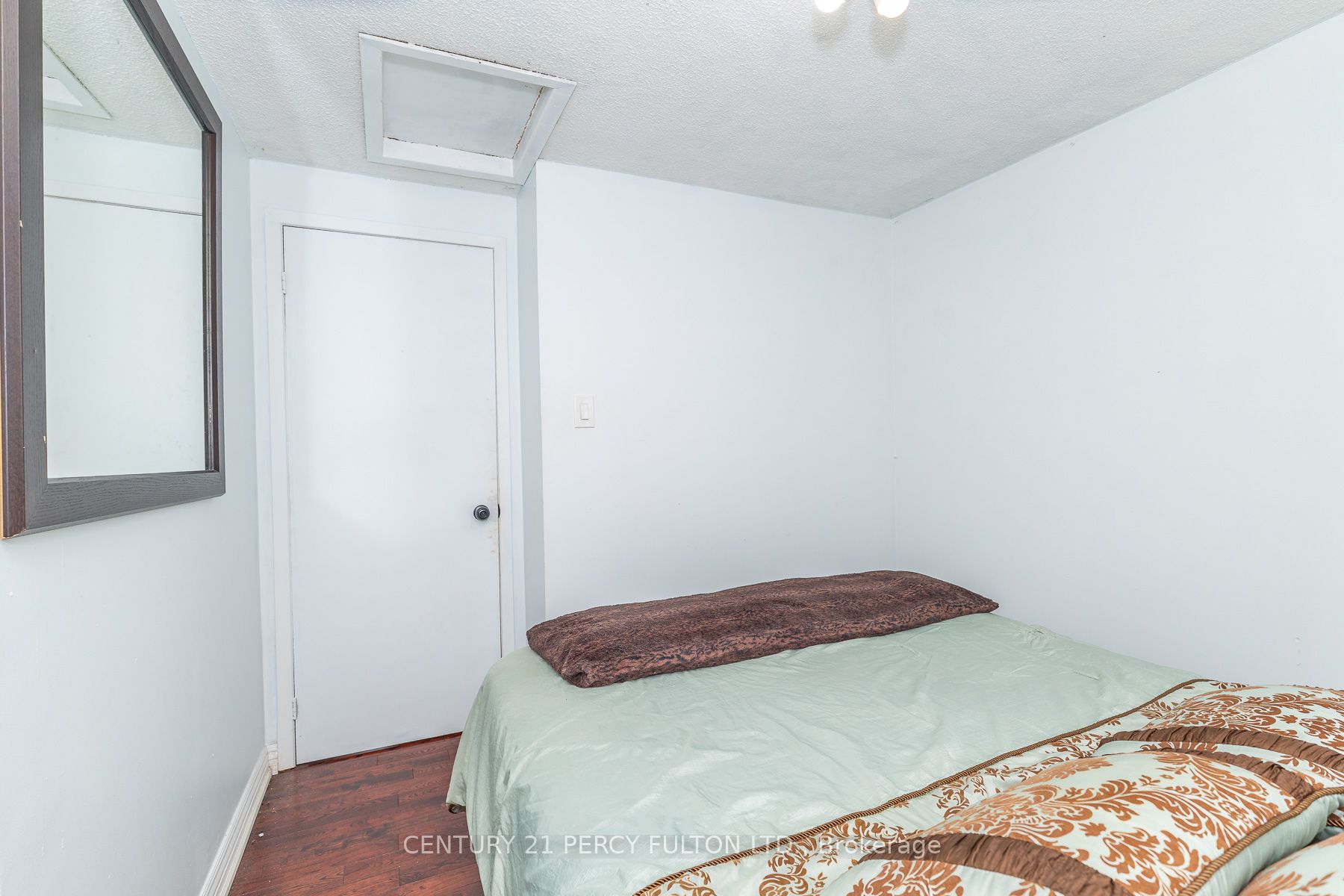 557 Cobblehill Drive Property Photo 24
