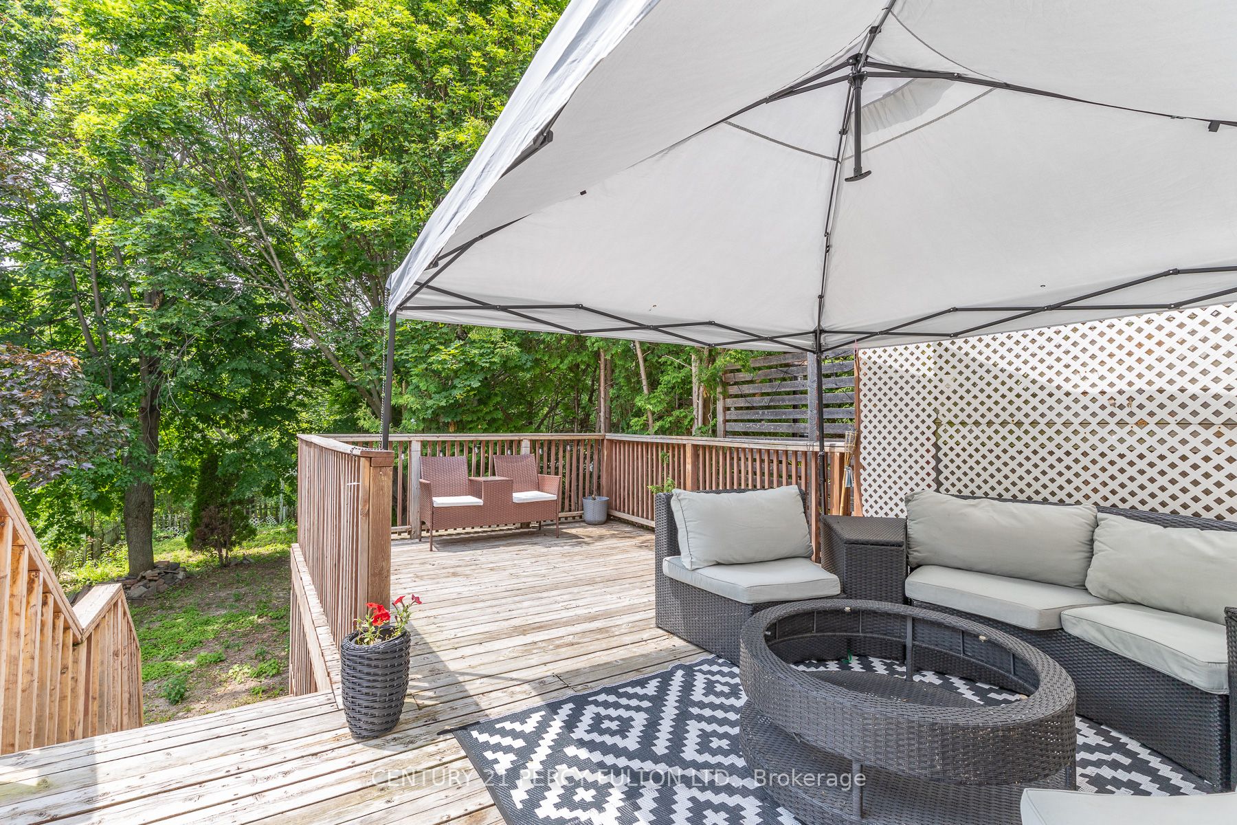 557 Cobblehill Drive Property Photo 47