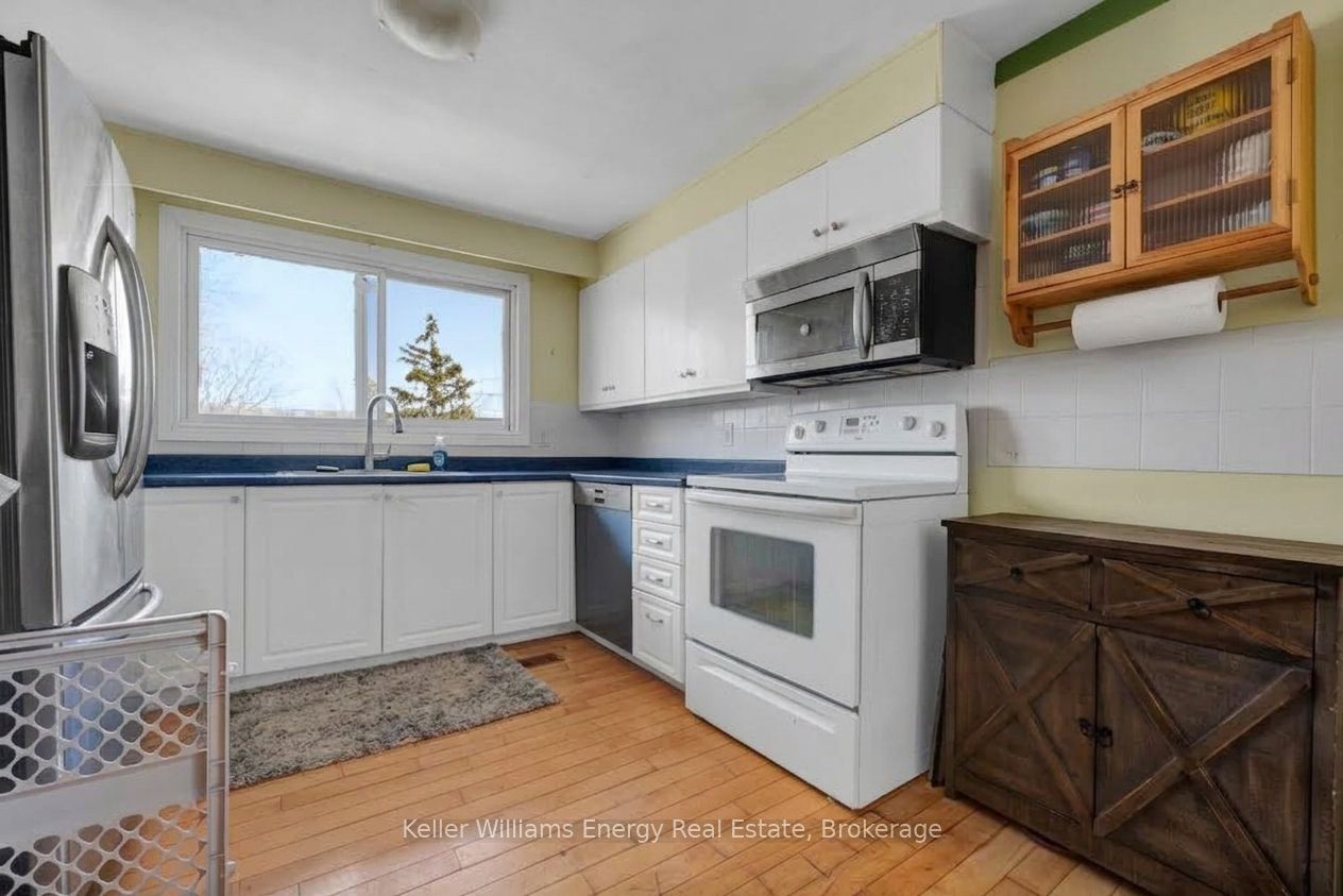741 Ritson Road S Property Photo 7