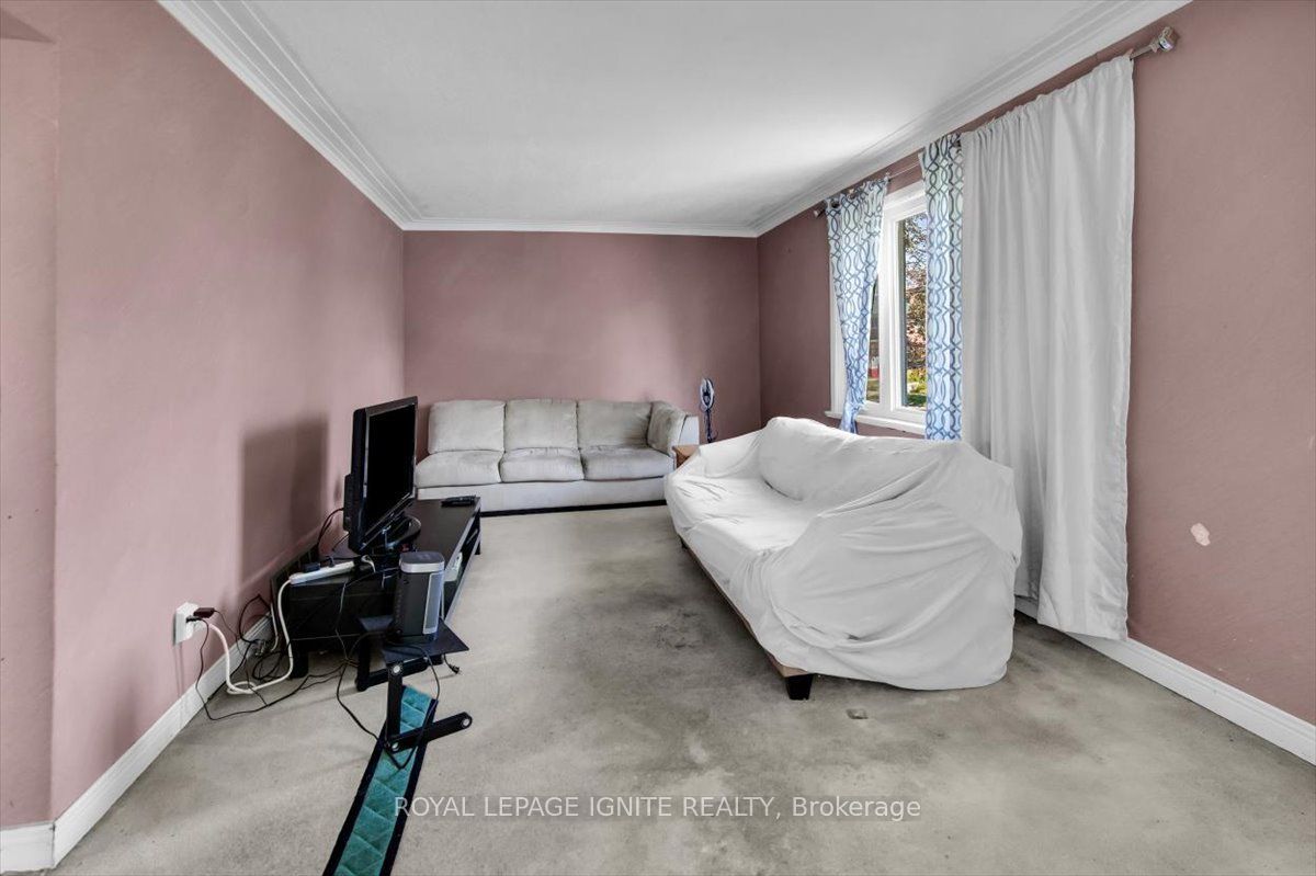76 Celeste Drive Property Photo 5