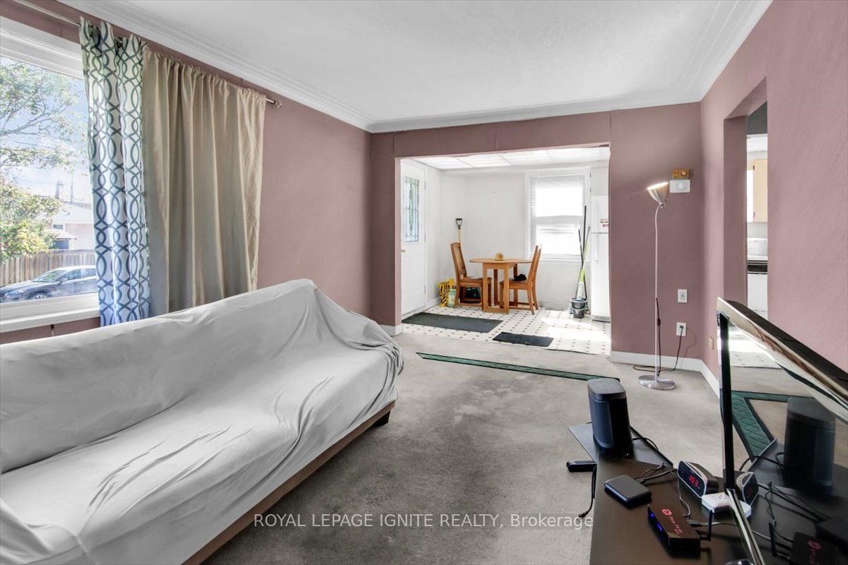 76 Celeste Drive Property Photo 7