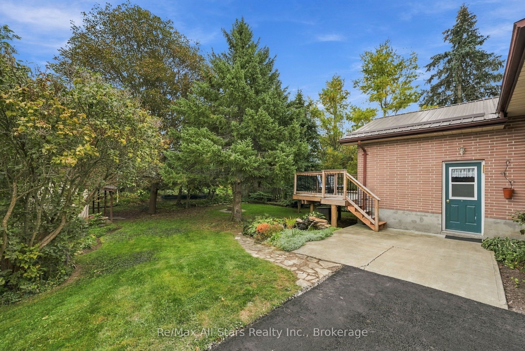 14661 Old Simcoe Road Property Photo 39