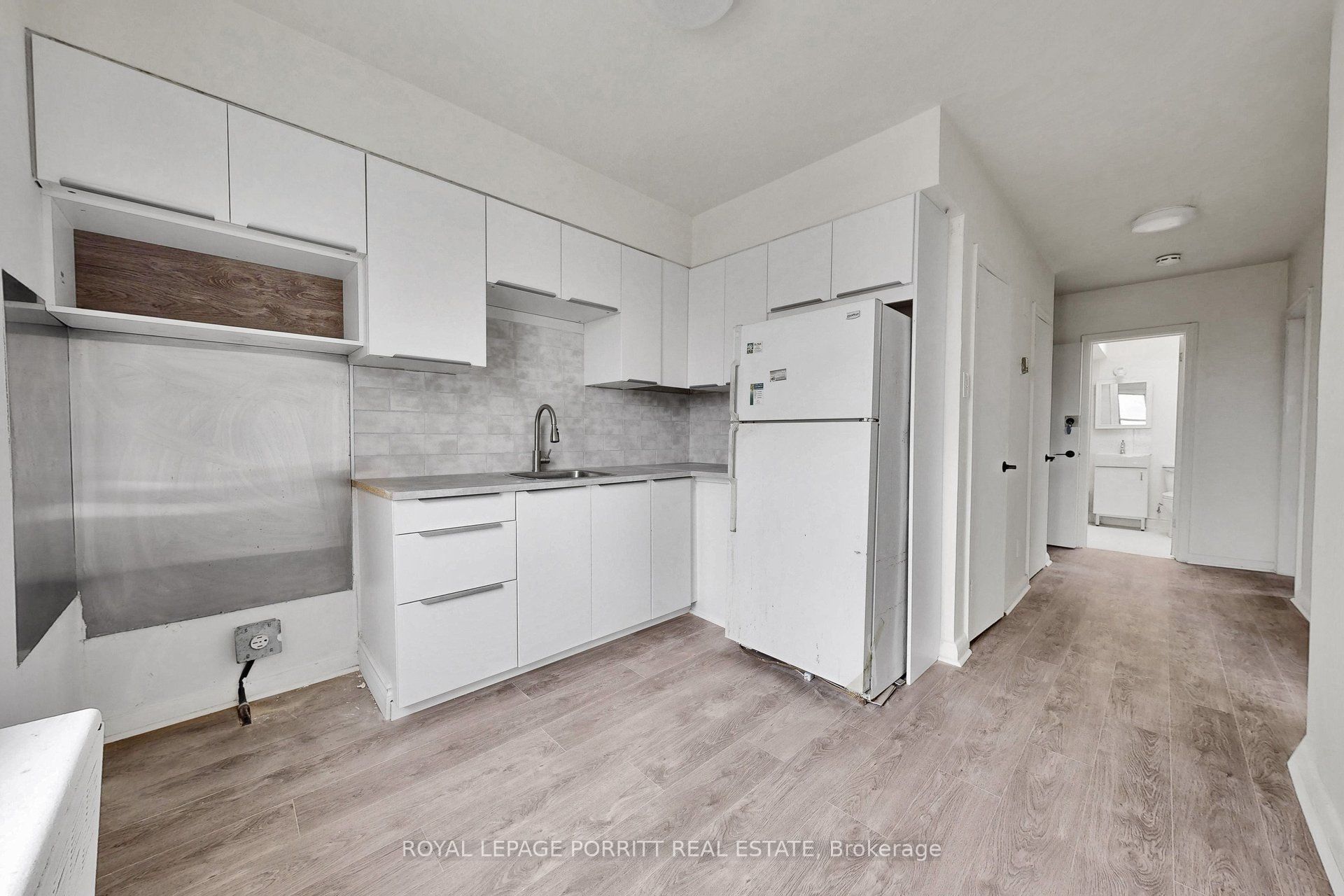 2633 Eglinton Avenue E Property Photo 25