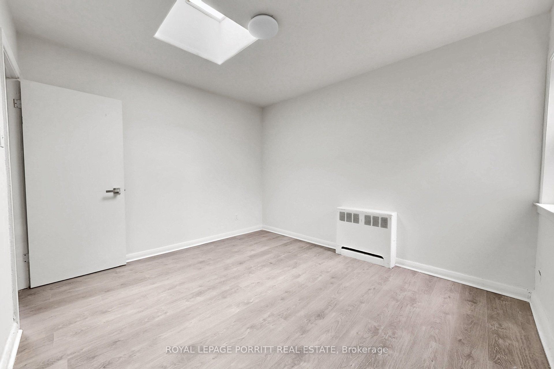 2633 Eglinton Avenue E Property Photo 43