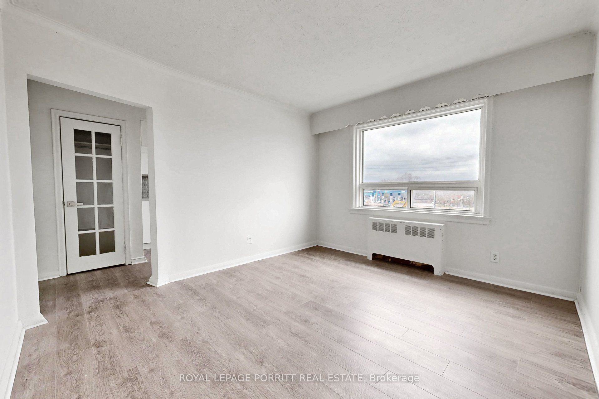 2633 Eglinton Avenue E Property Photo 46