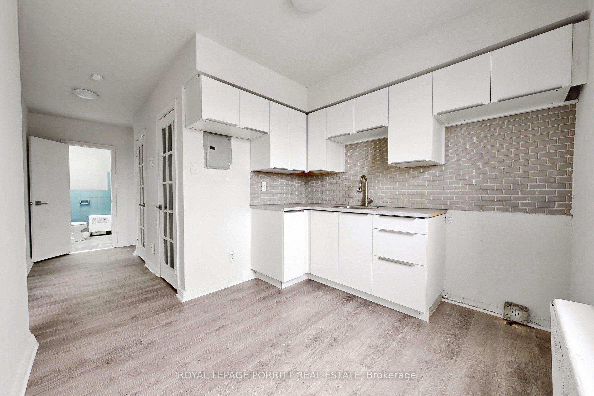 2633 Eglinton Avenue E Property Photo 49