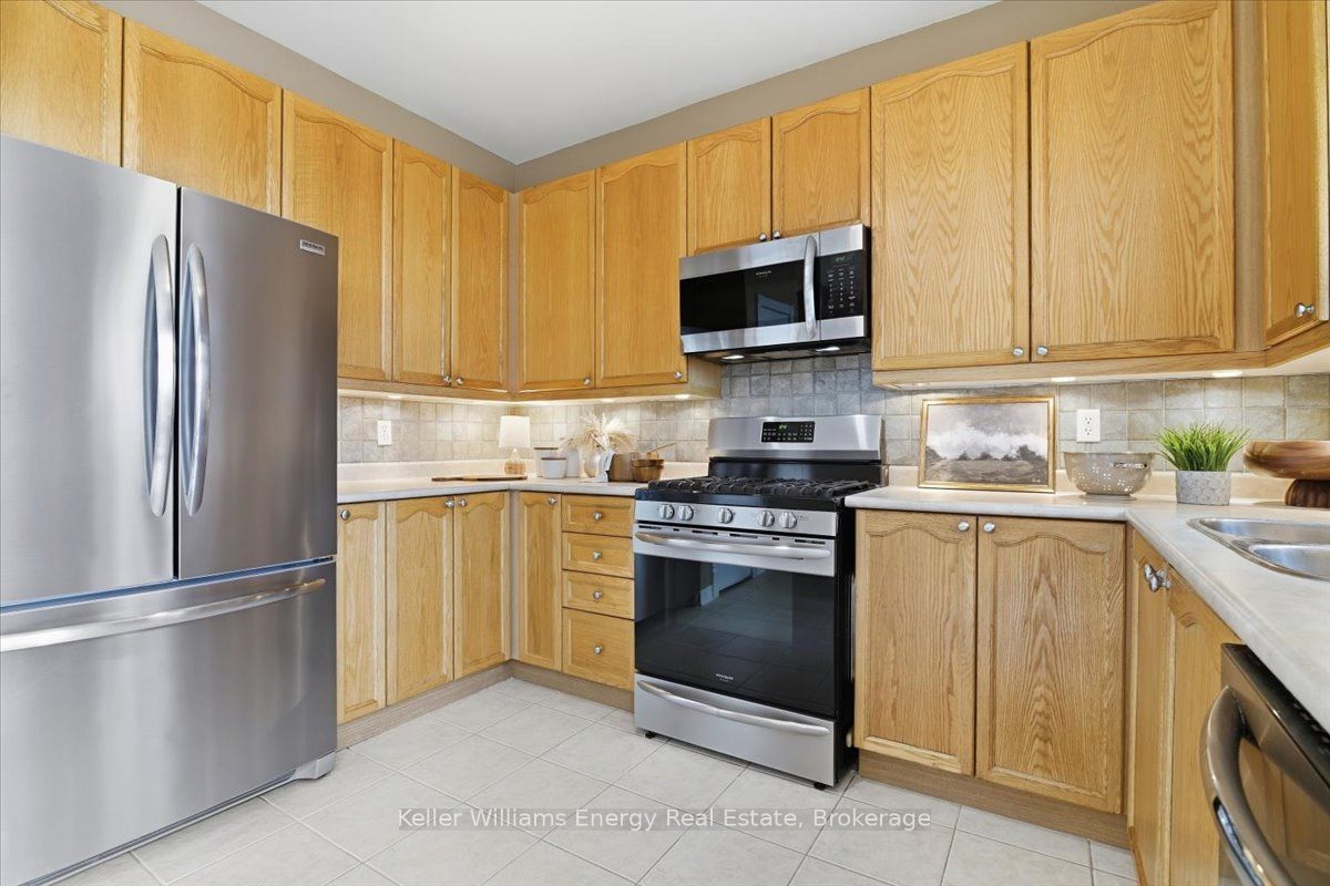 27 Dent Street Property Photo 16