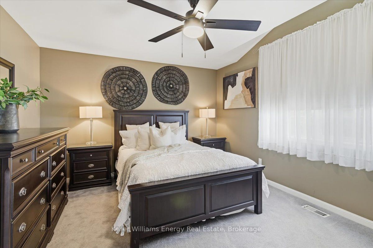 27 Dent Street Property Photo 20