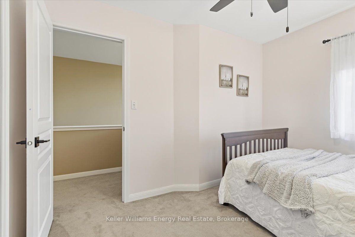 27 Dent Street Property Photo 30