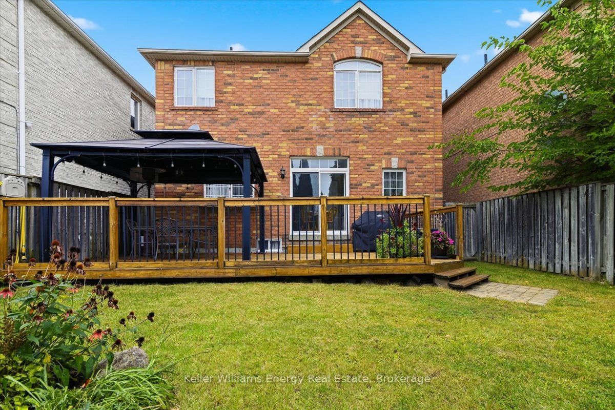 27 Dent Street Property Photo 37