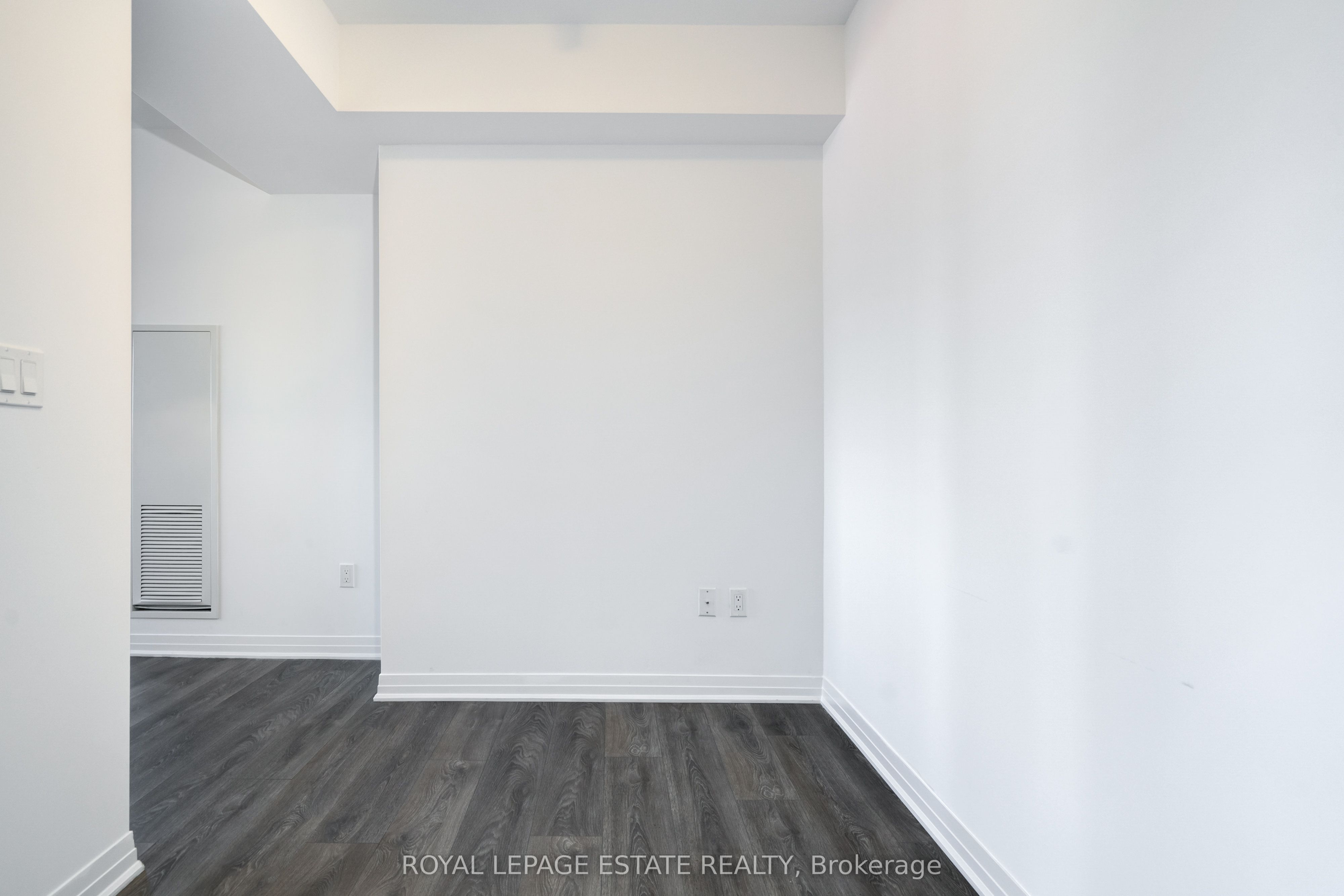 2301 Danforth Avenue 304 Property Photo 11