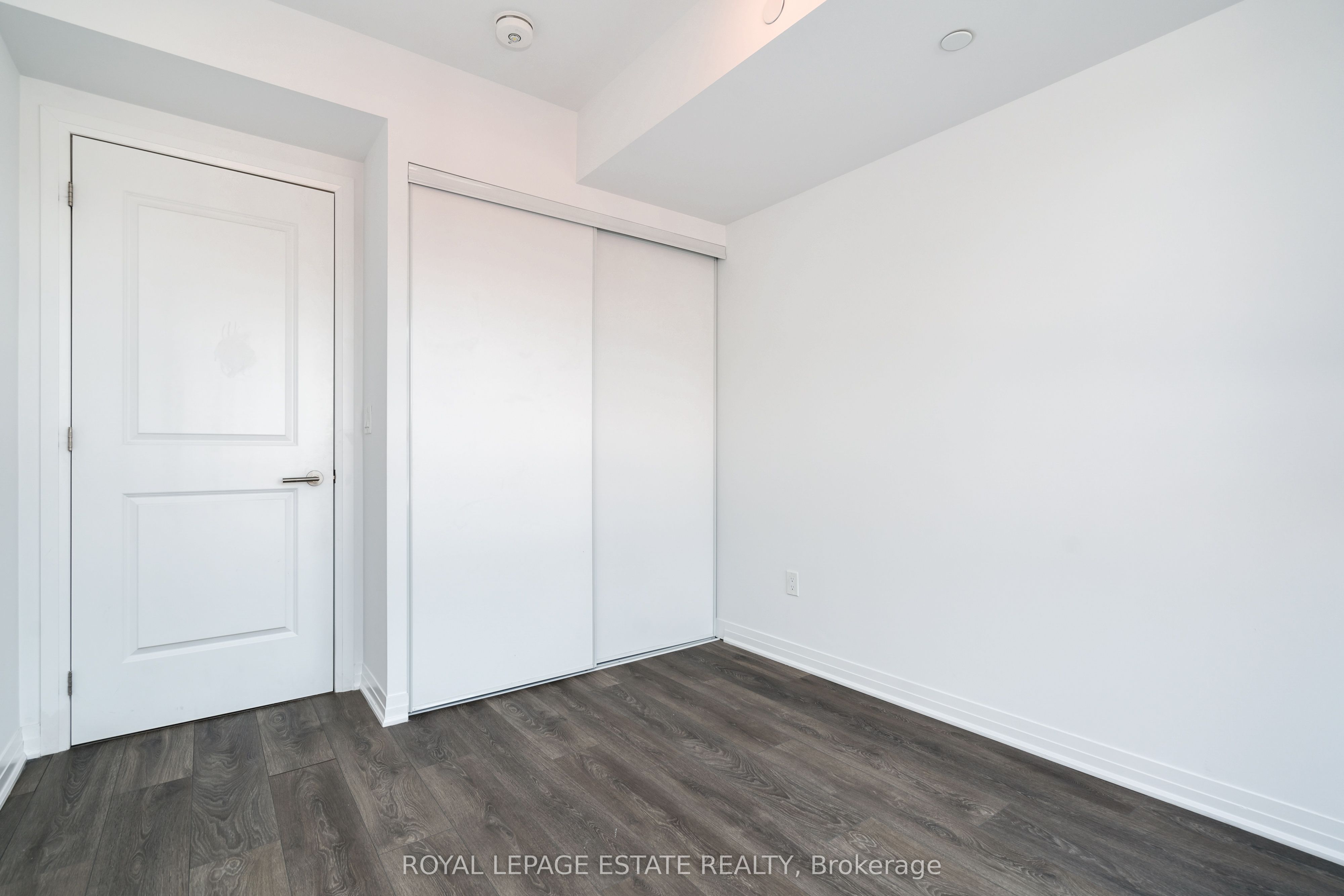 2301 Danforth Avenue 304 Property Photo 13