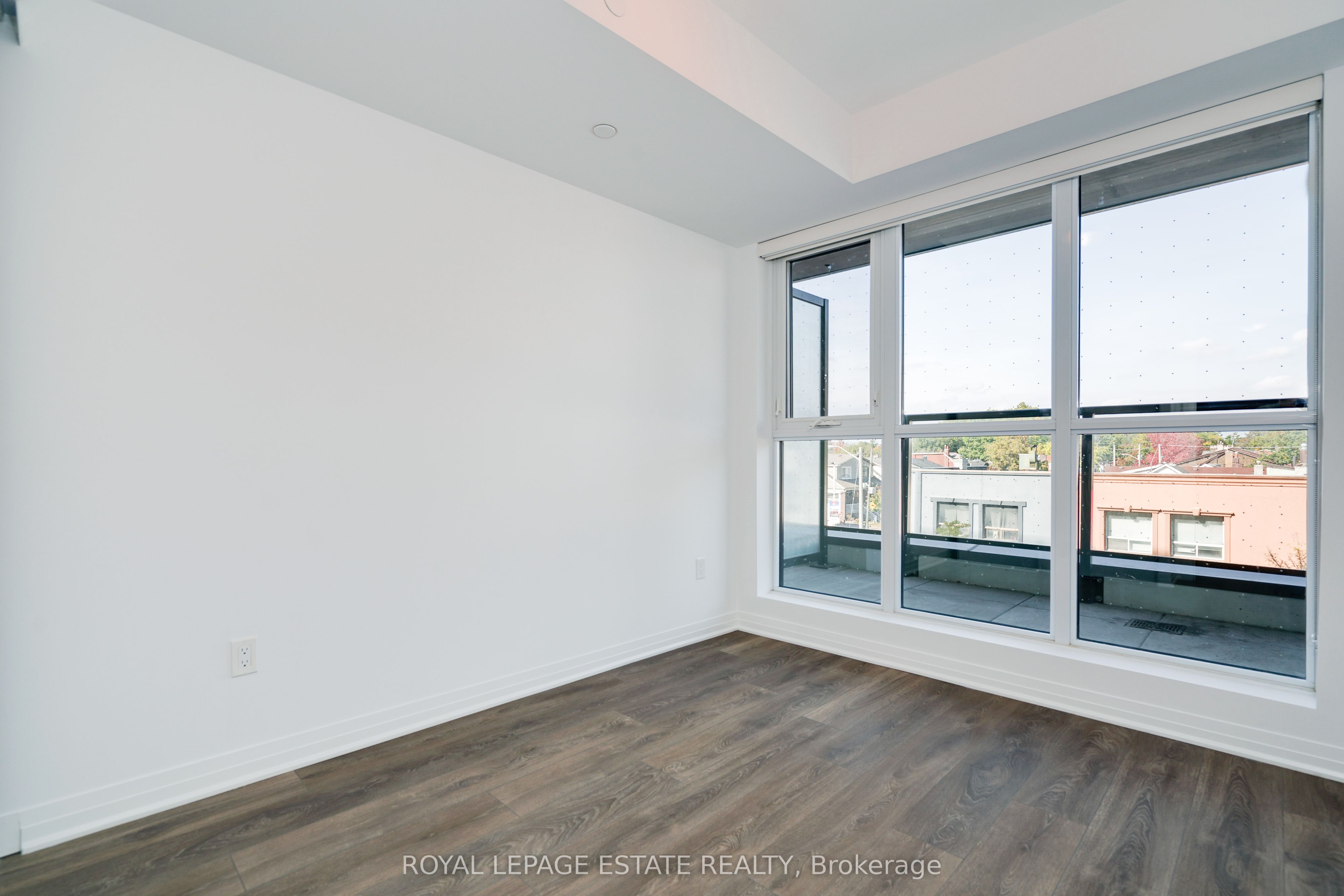 2301 Danforth Avenue 304 Property Photo 14