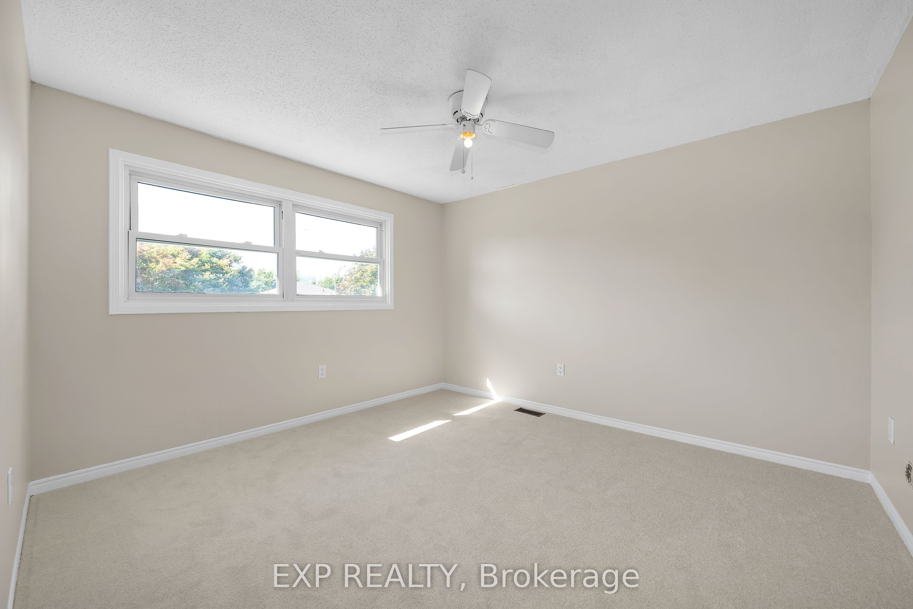 955 Snowbird Street Property Photo 32