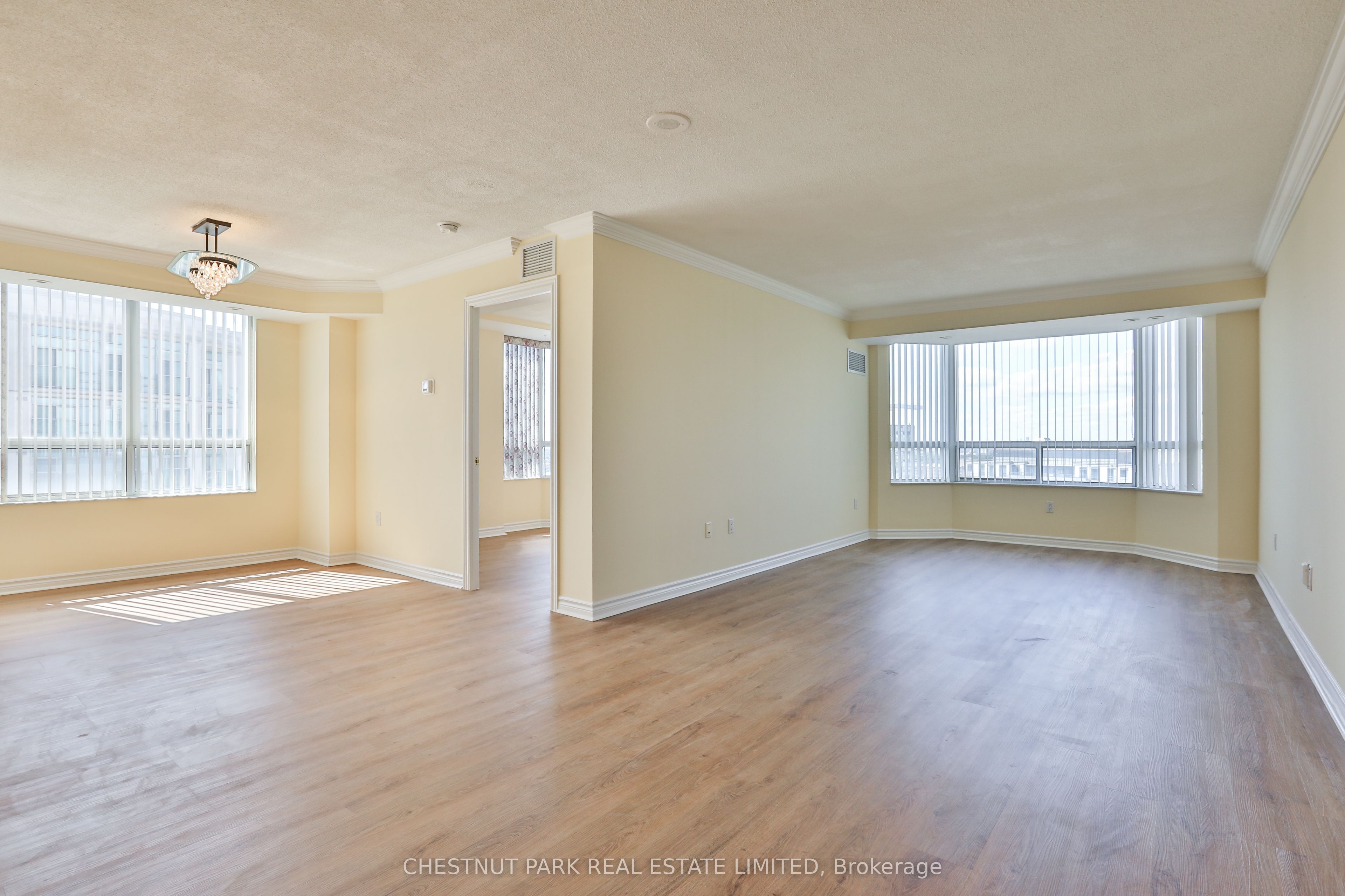 228 Bonis Avenue E 2705 Property Photo 2