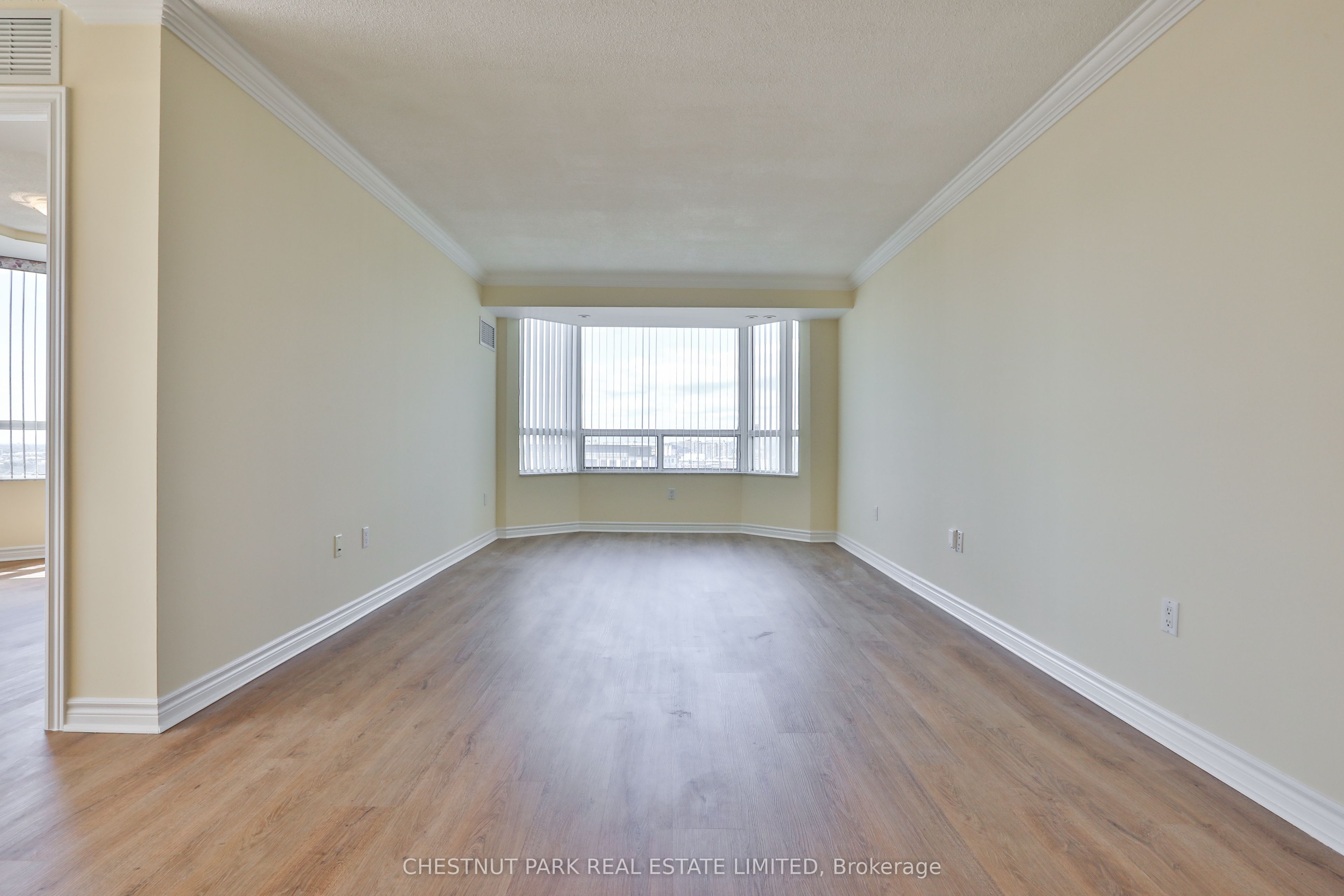 228 Bonis Avenue E 2705 Property Photo 3