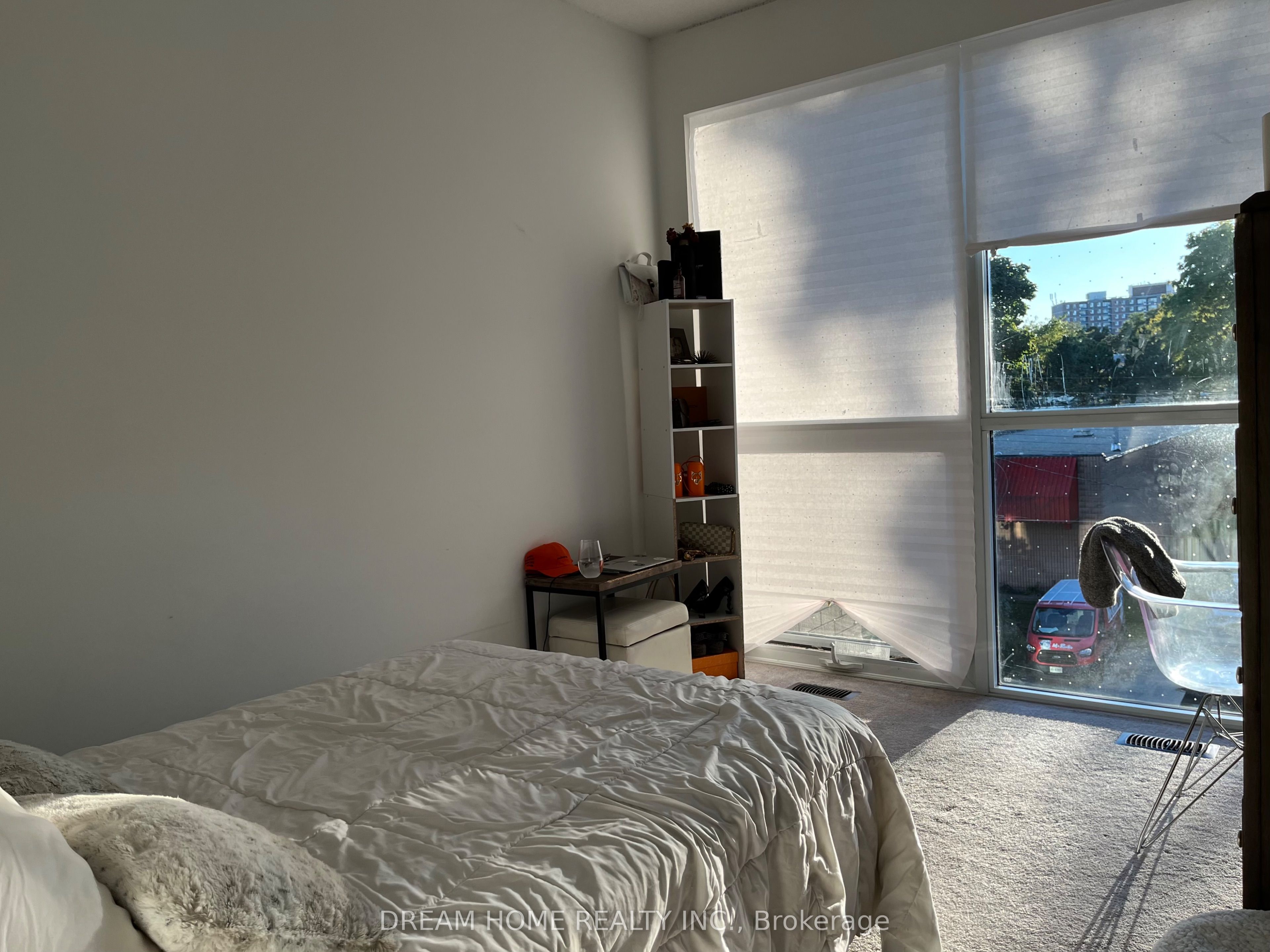 3 Falaise Road B2 Property Photo 3