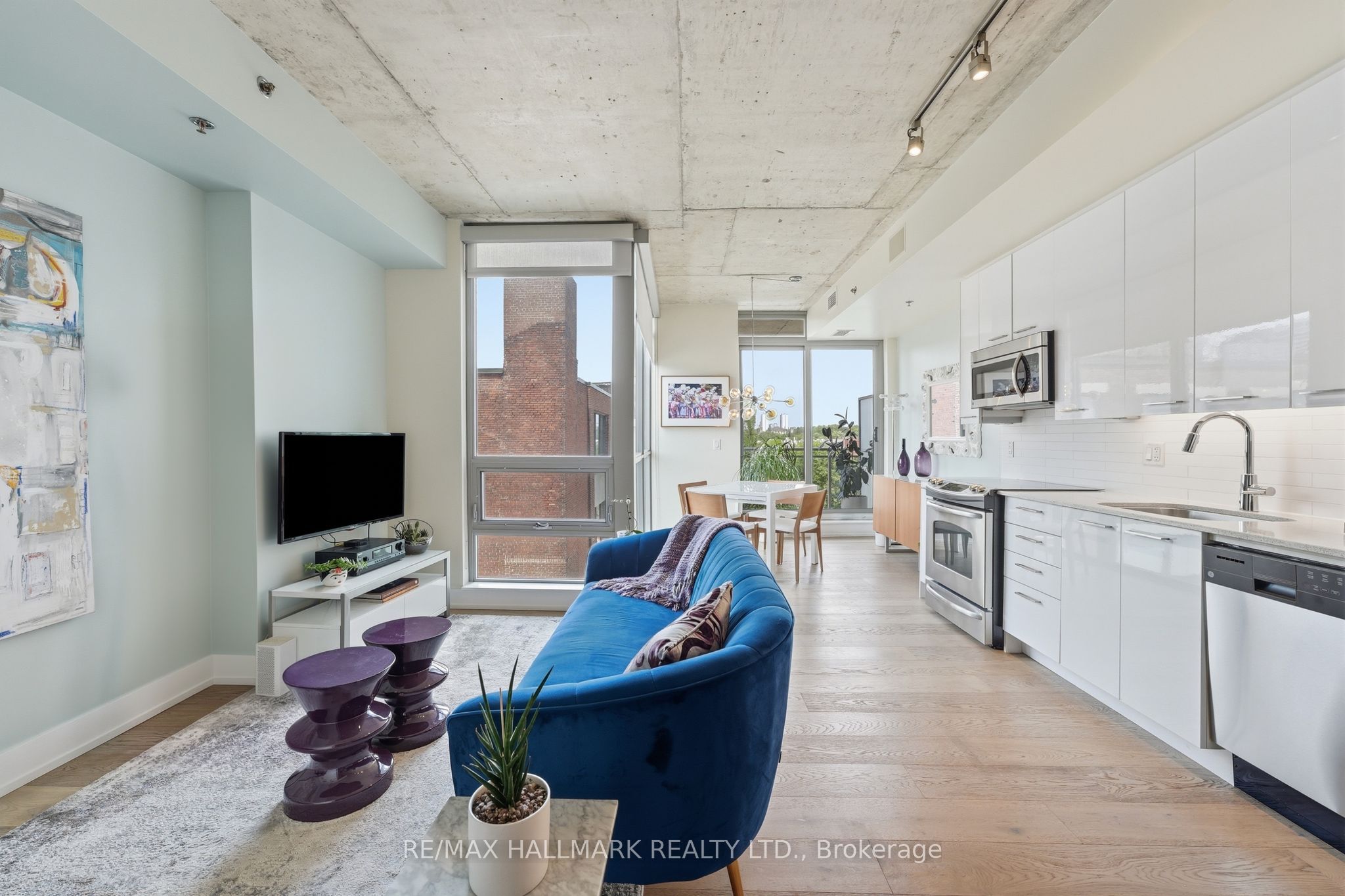630 Queen Street E 602 Property Photo 6