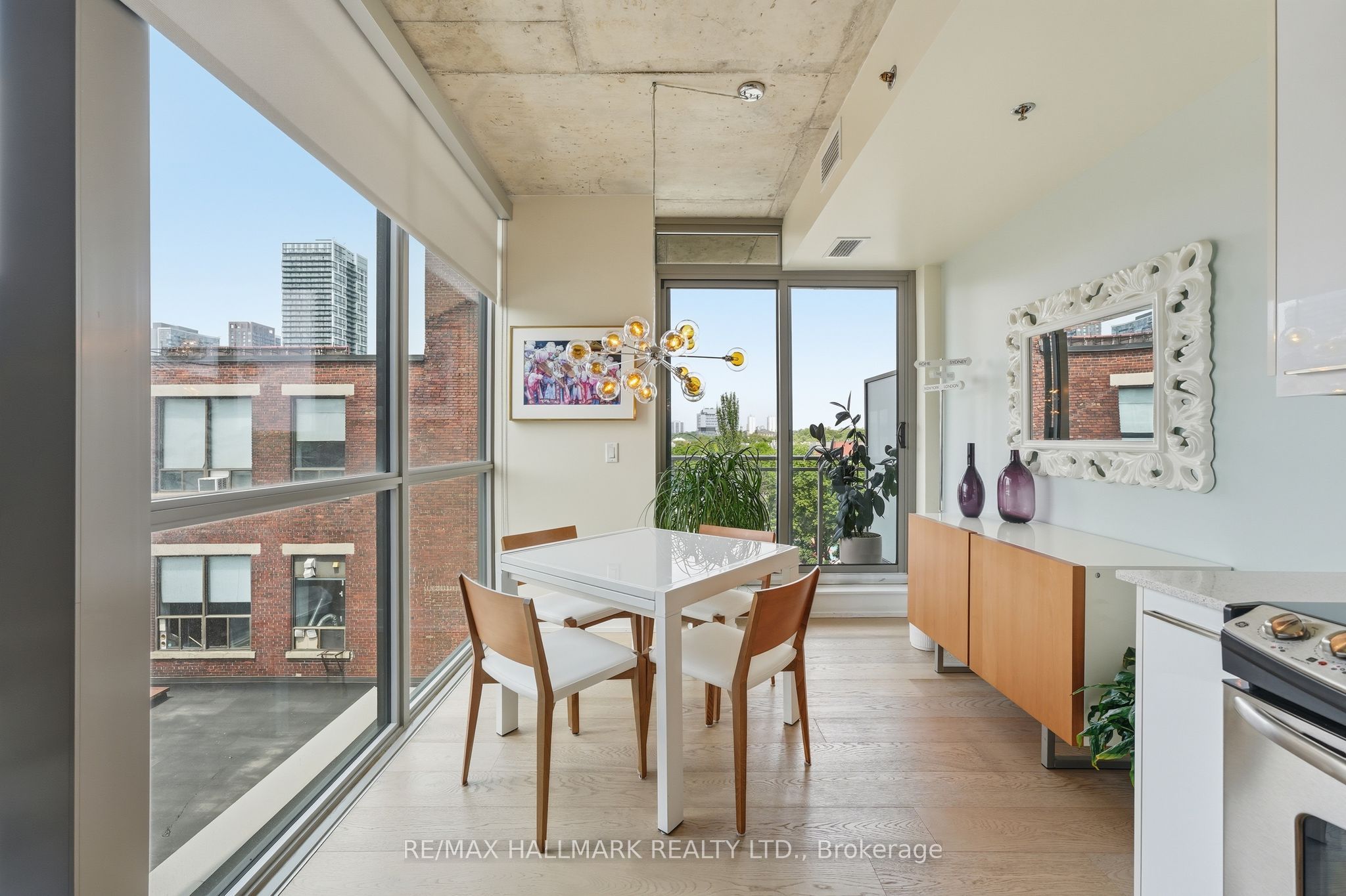 630 Queen Street E 602 Property Photo 11