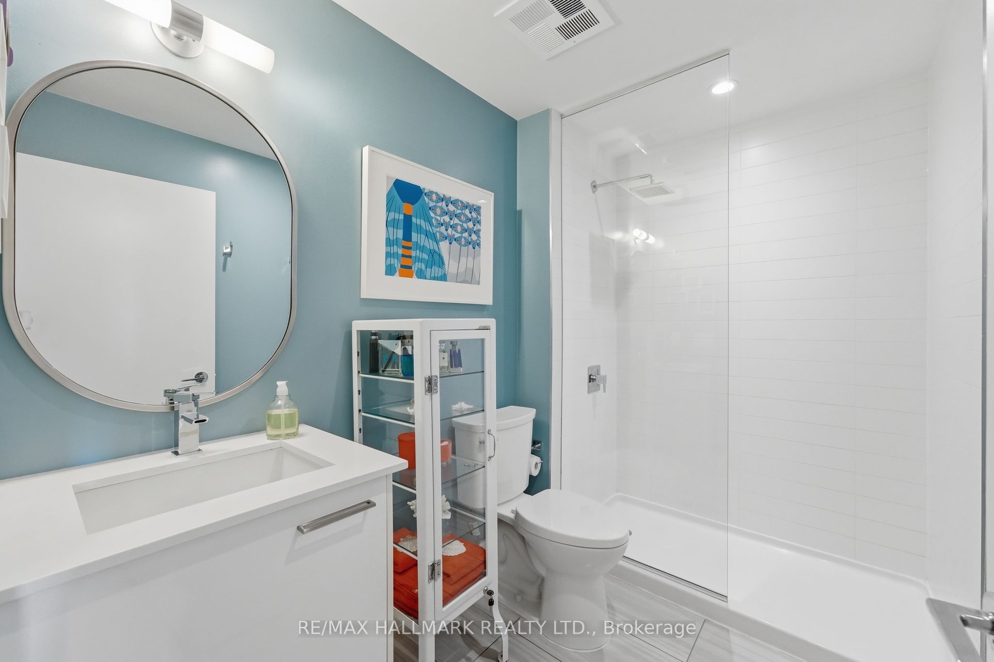 630 Queen Street E 602 Property Photo 16