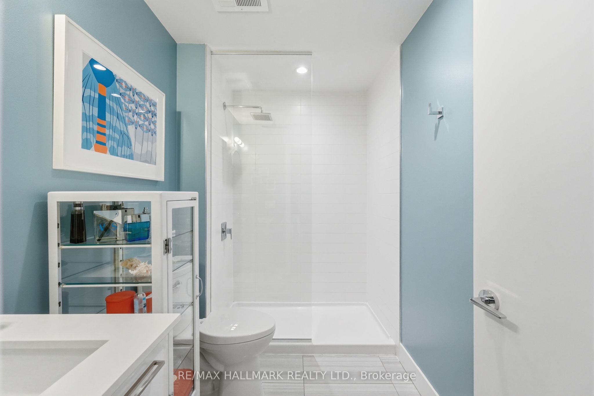 630 Queen Street E 602 Property Photo 17