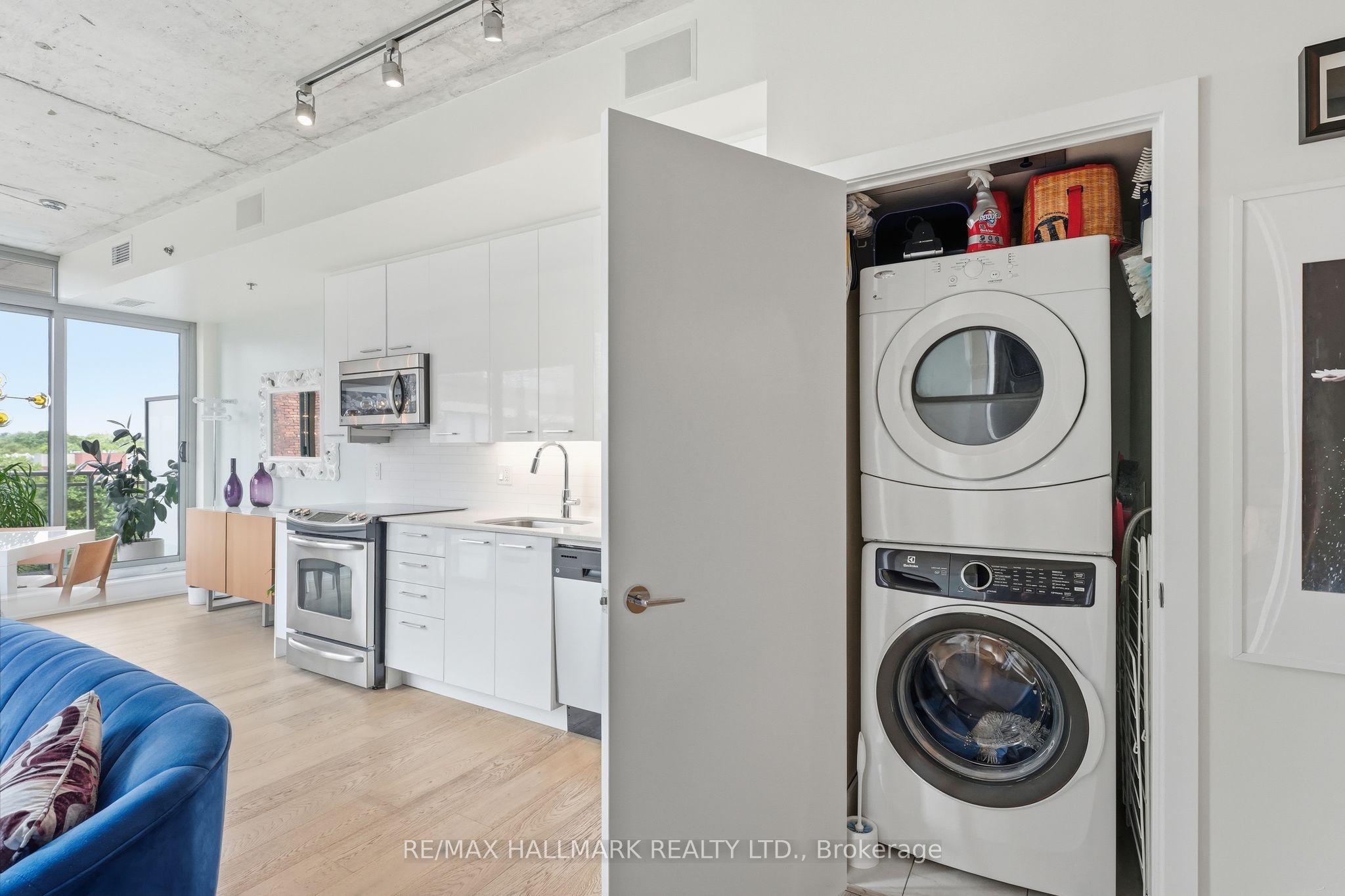 630 Queen Street E 602 Property Photo 18