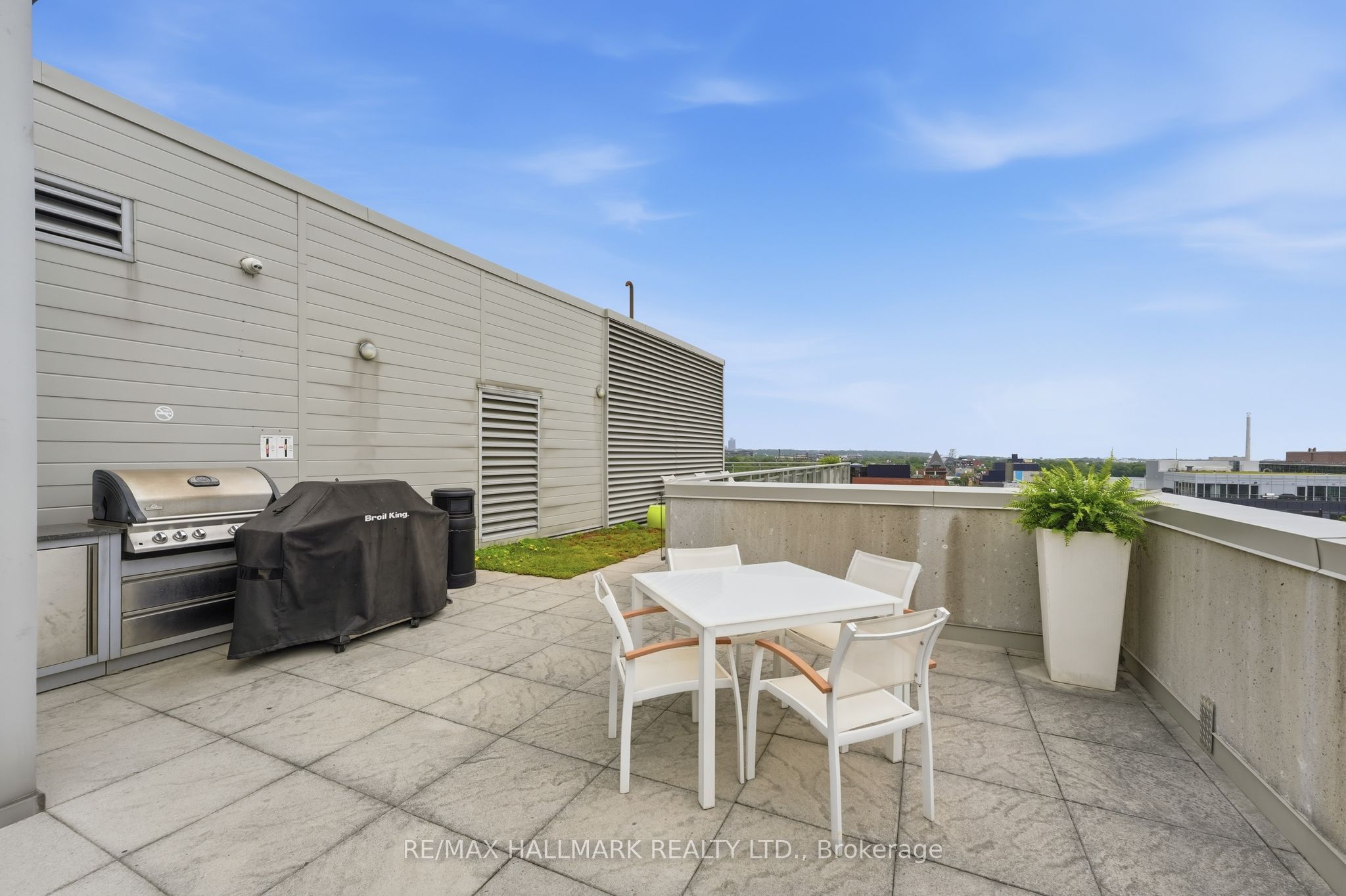 630 Queen Street E 602 Property Photo 24