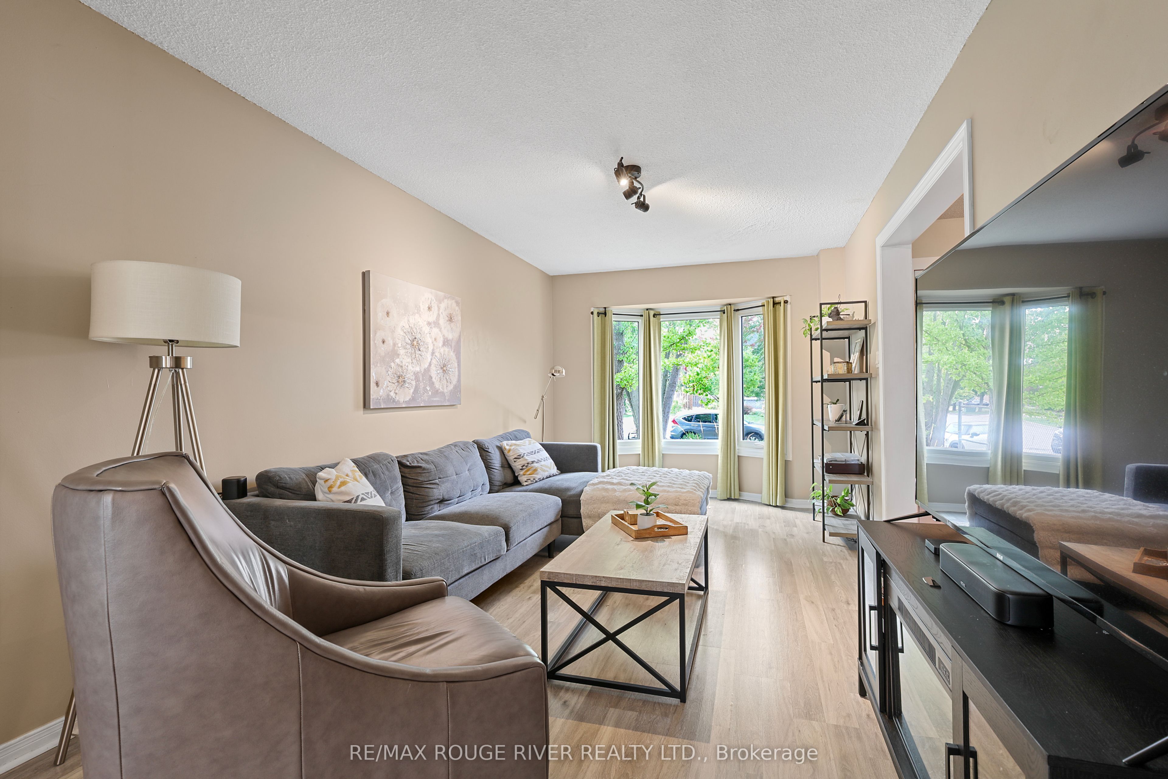 648 Cognac Crescent Property Photo 9