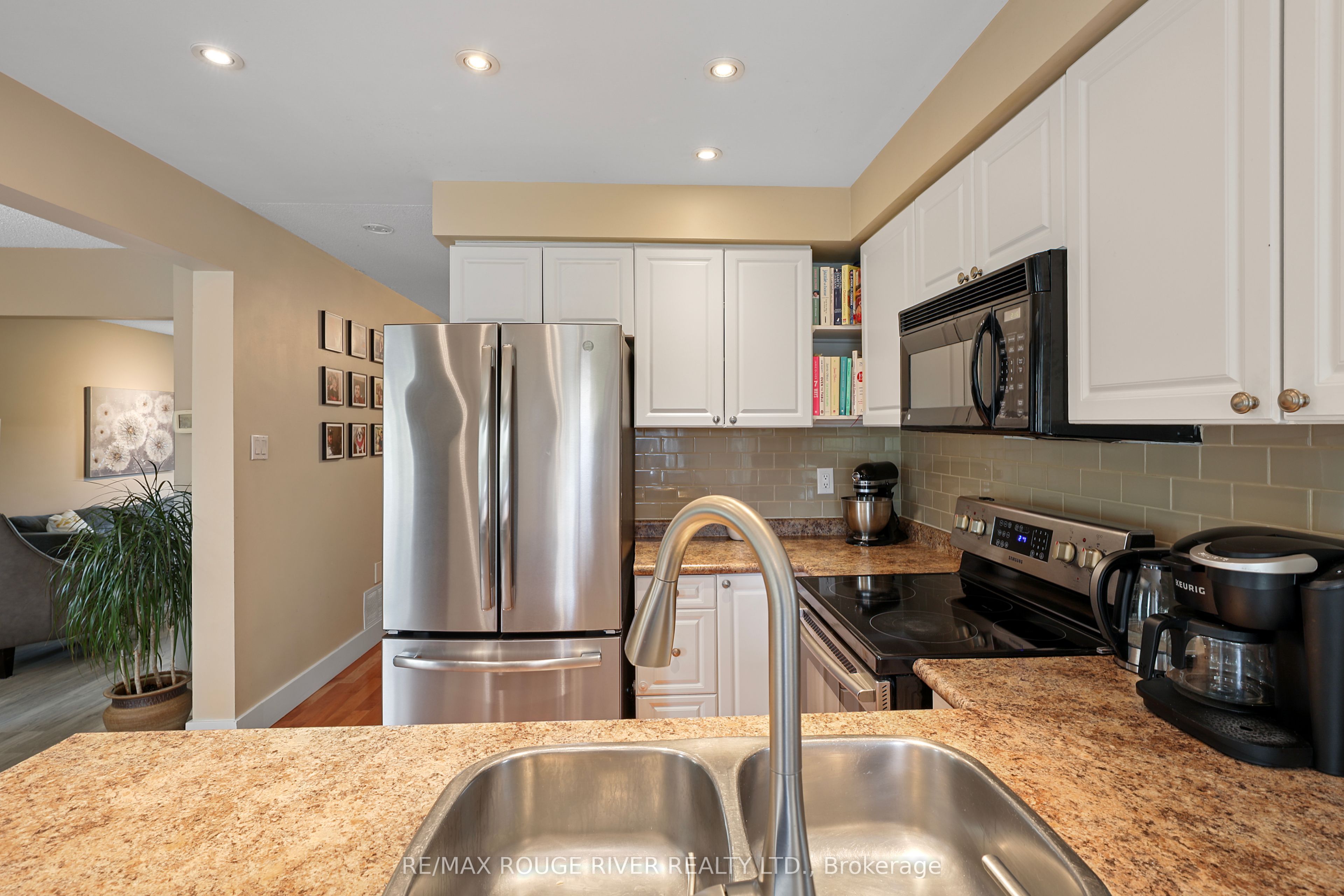 648 Cognac Crescent Property Photo 13