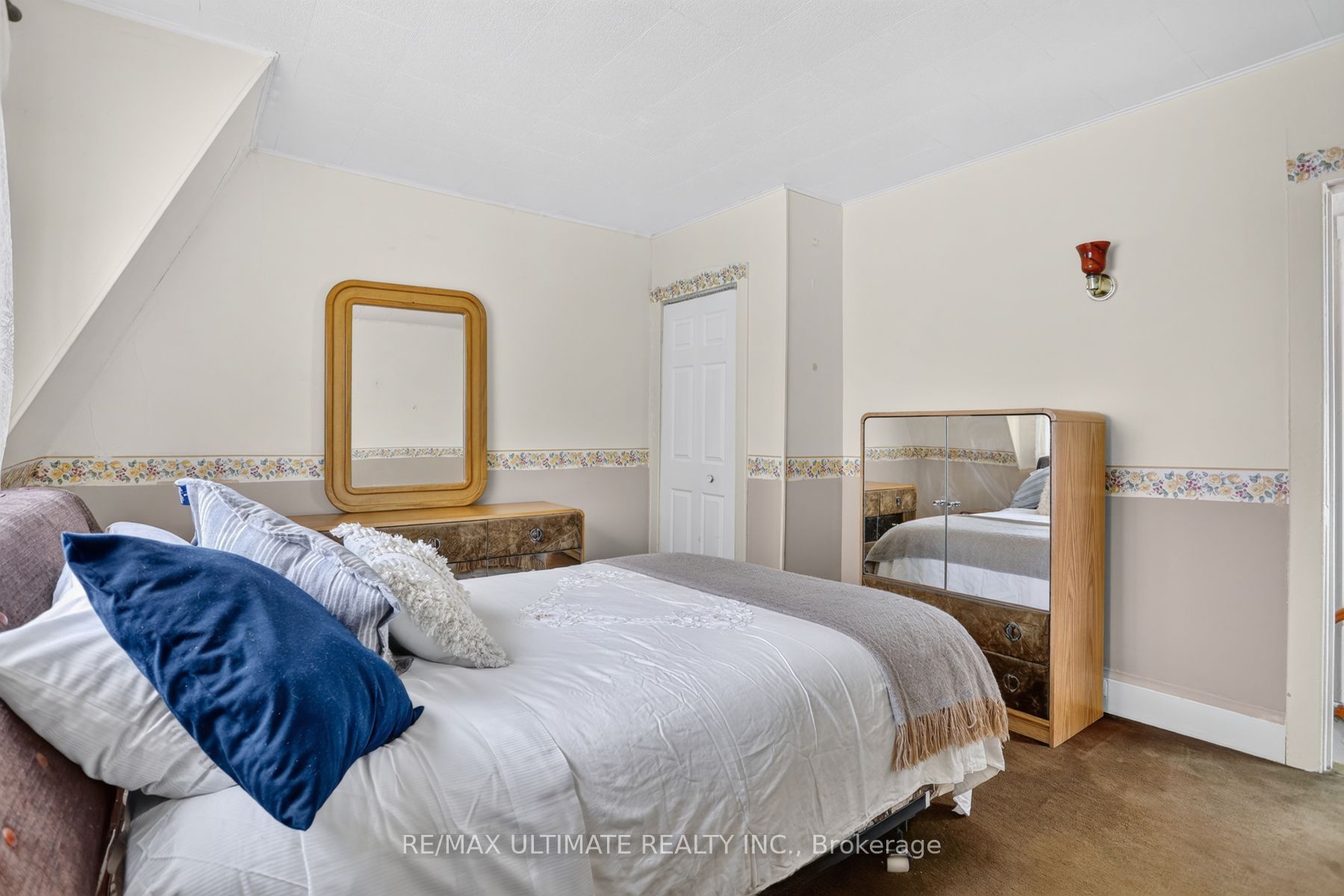 12 Eldon Avenue Property Photo 21