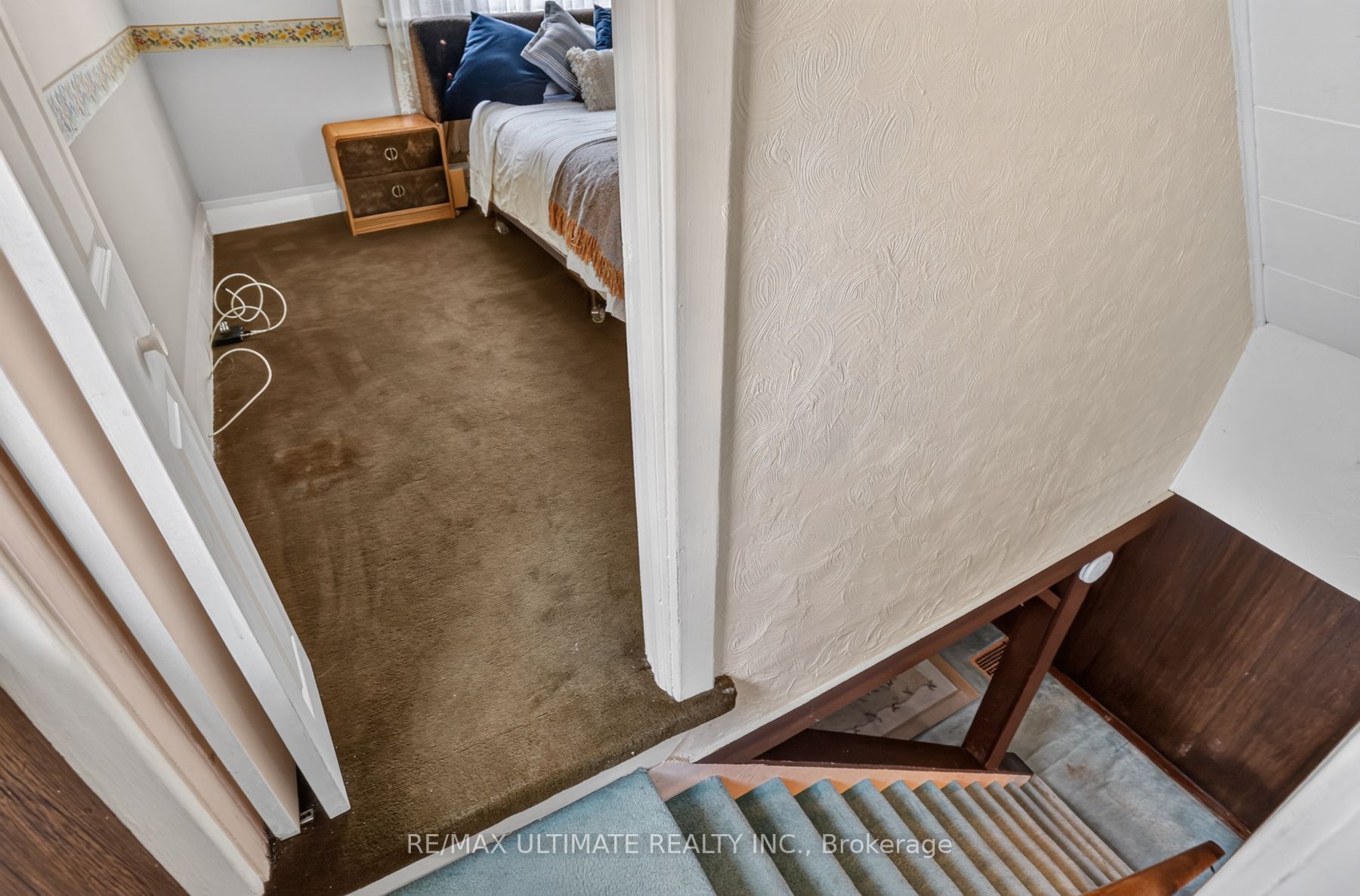 12 Eldon Avenue Property Photo 26