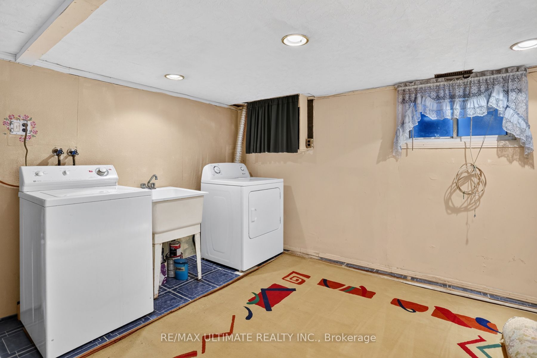 12 Eldon Avenue Property Photo 33