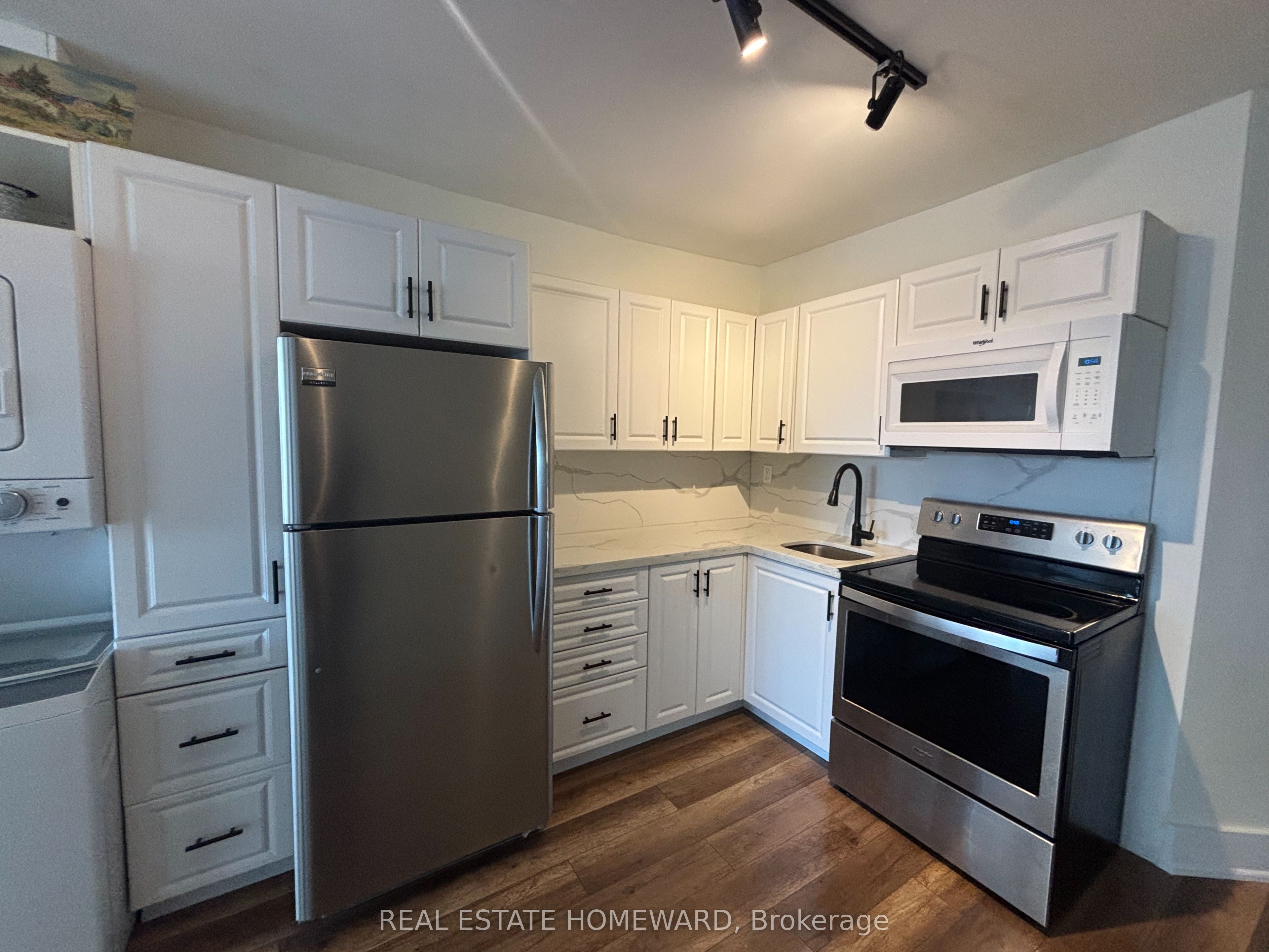 86 Carlaw Avenue Property Photo 1