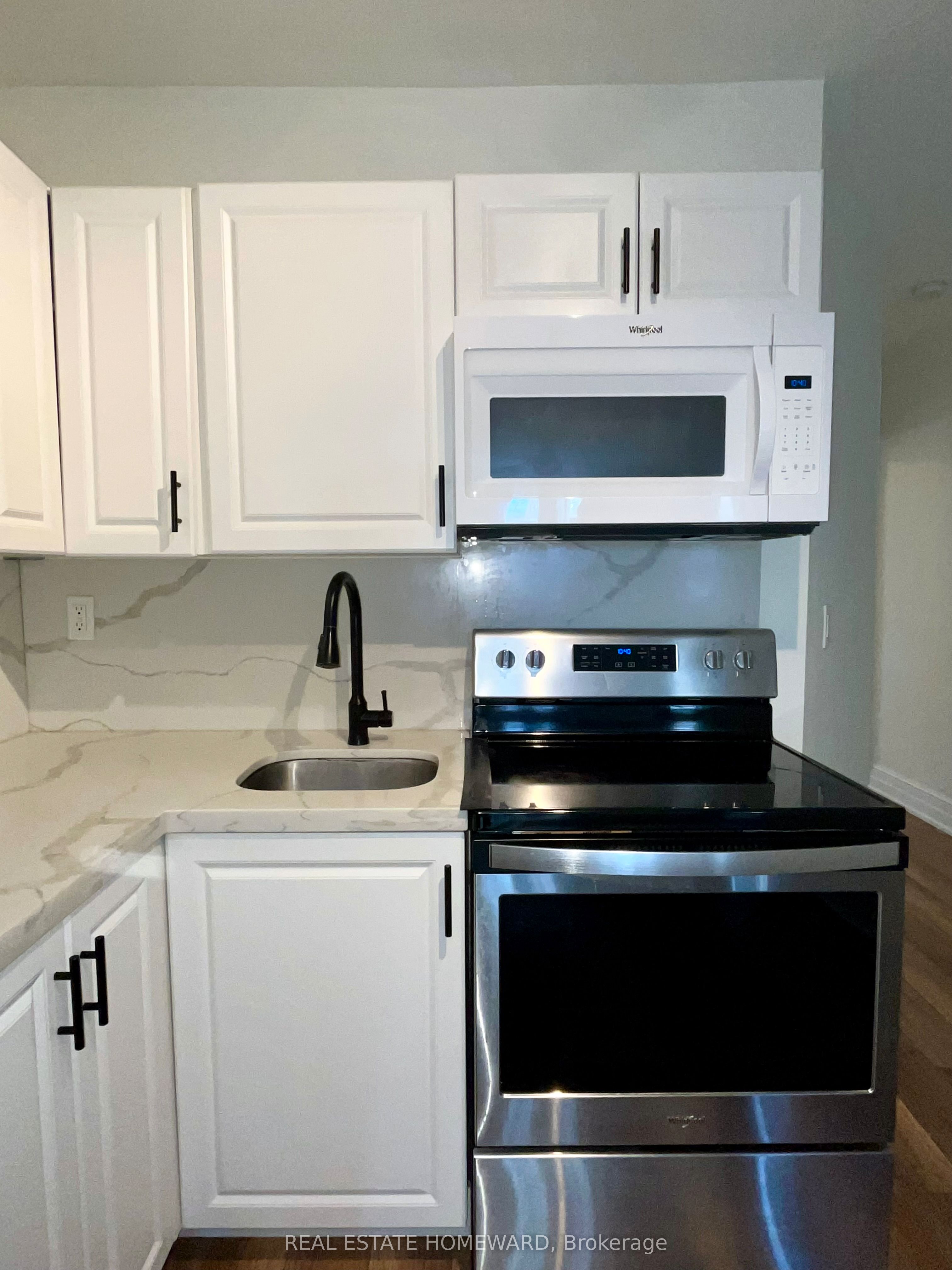 86 Carlaw Avenue Property Photo 10