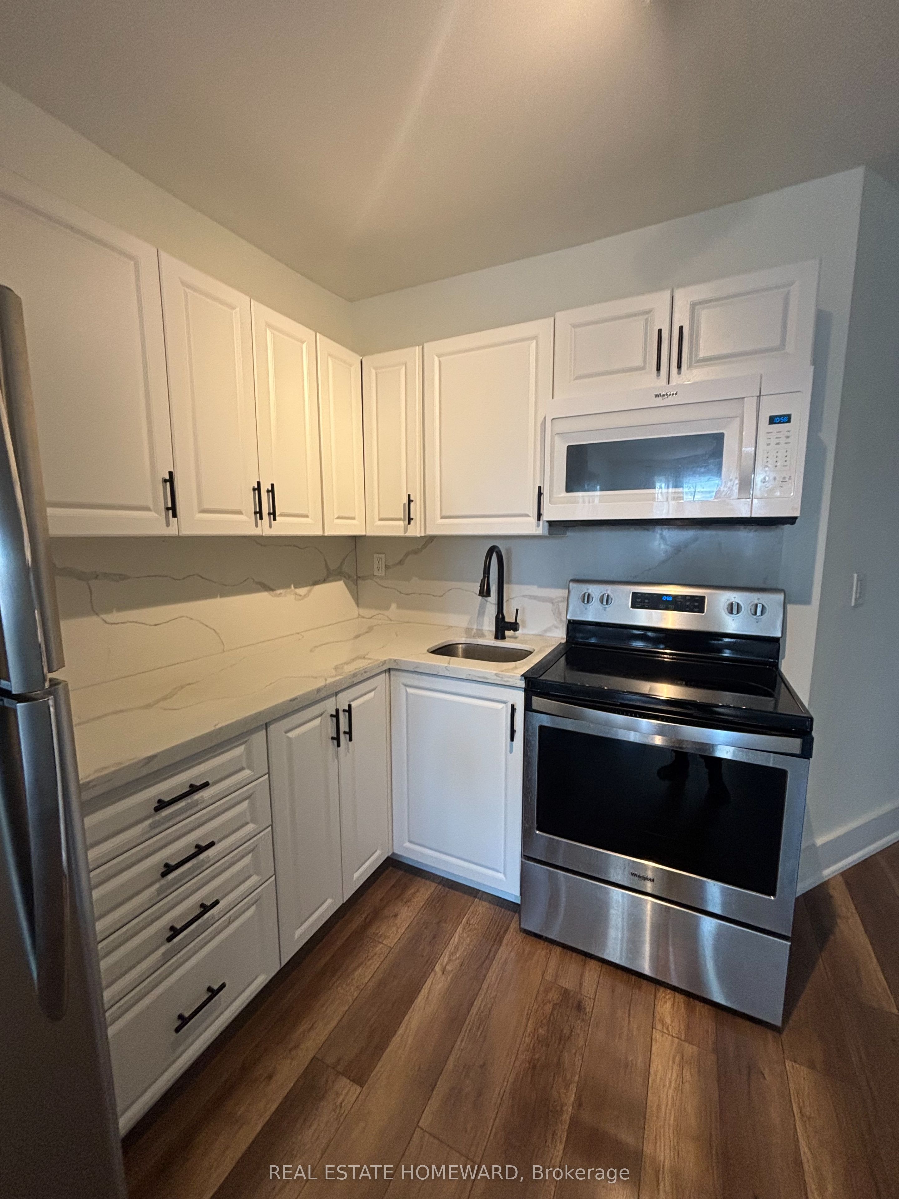 86 Carlaw Avenue Property Photo 11