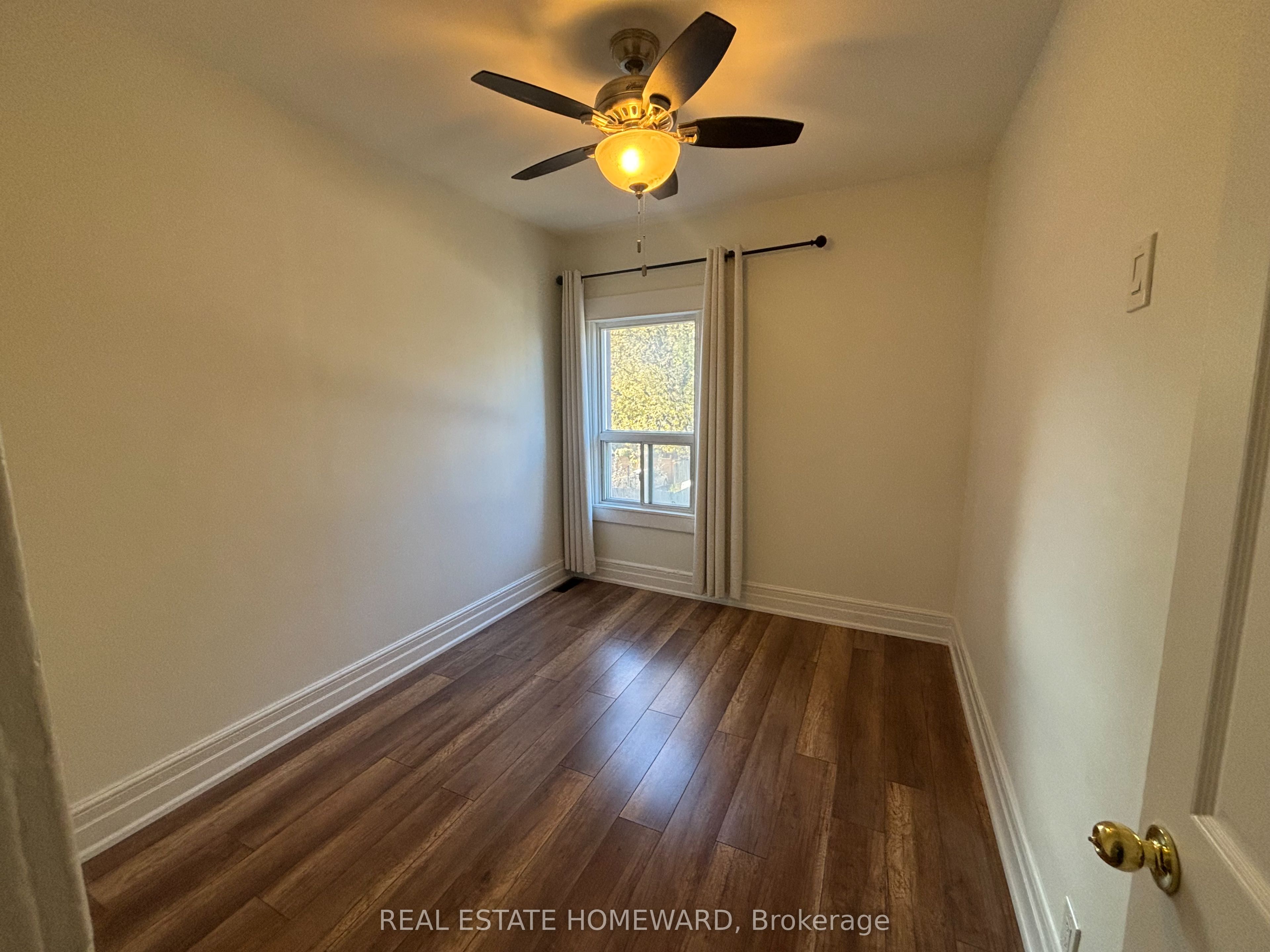 86 Carlaw Avenue Property Photo 16