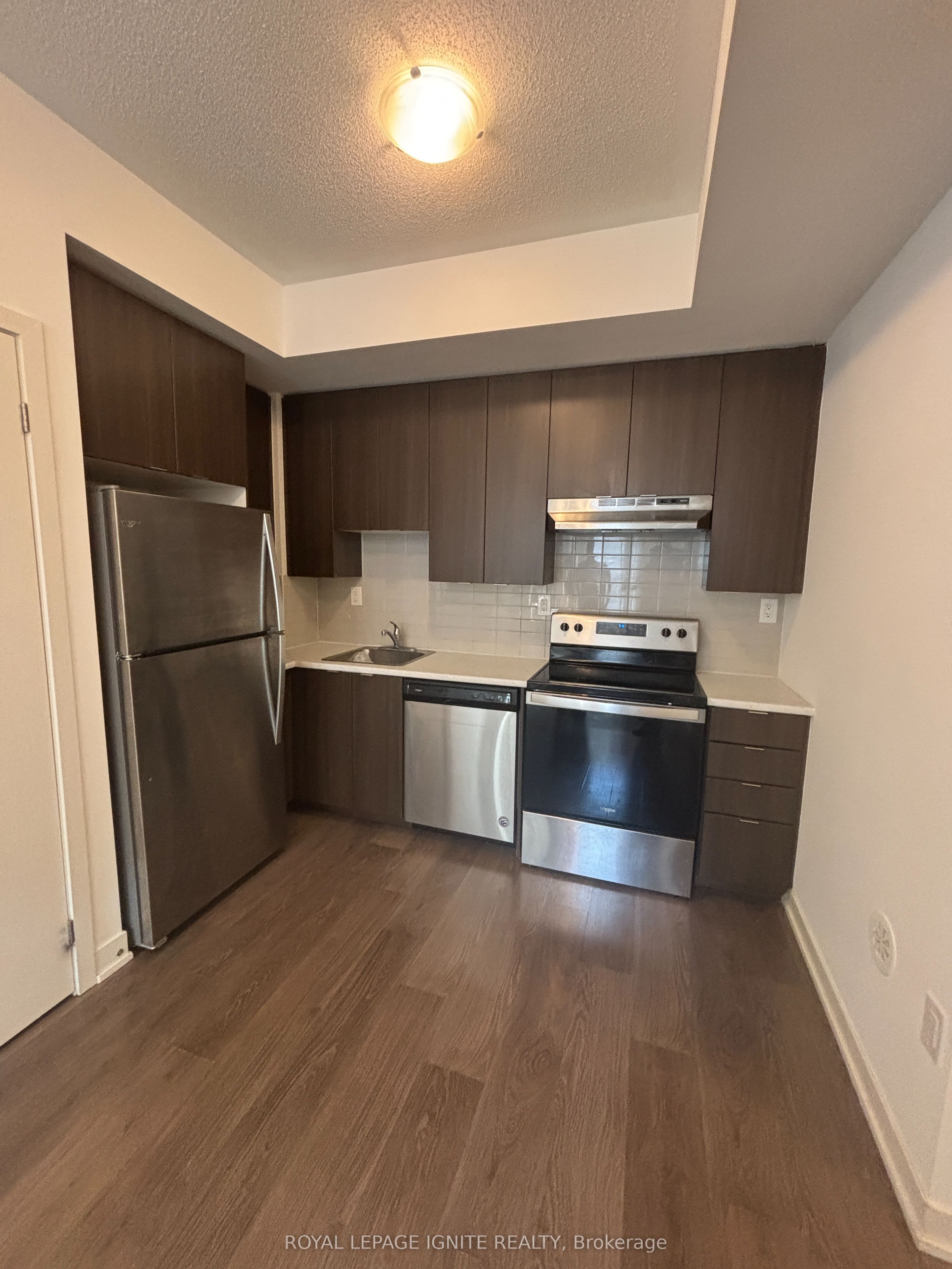 60 Orchid Place Drive 16 Property Photo 4