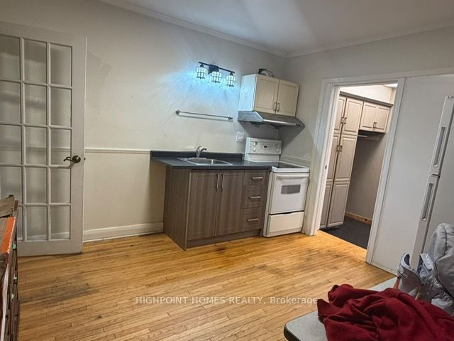 118 Kitchener Road Property Photo 6
