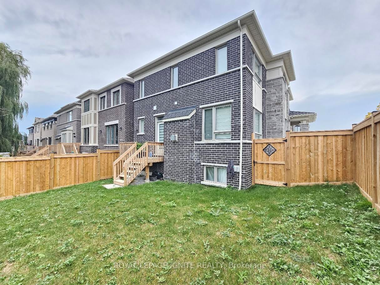 3250 Chimney Swift Crescent Property Photo 17