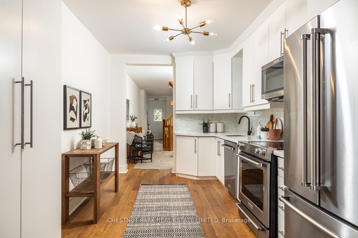 110 Hastings Avenue Property Photo 3