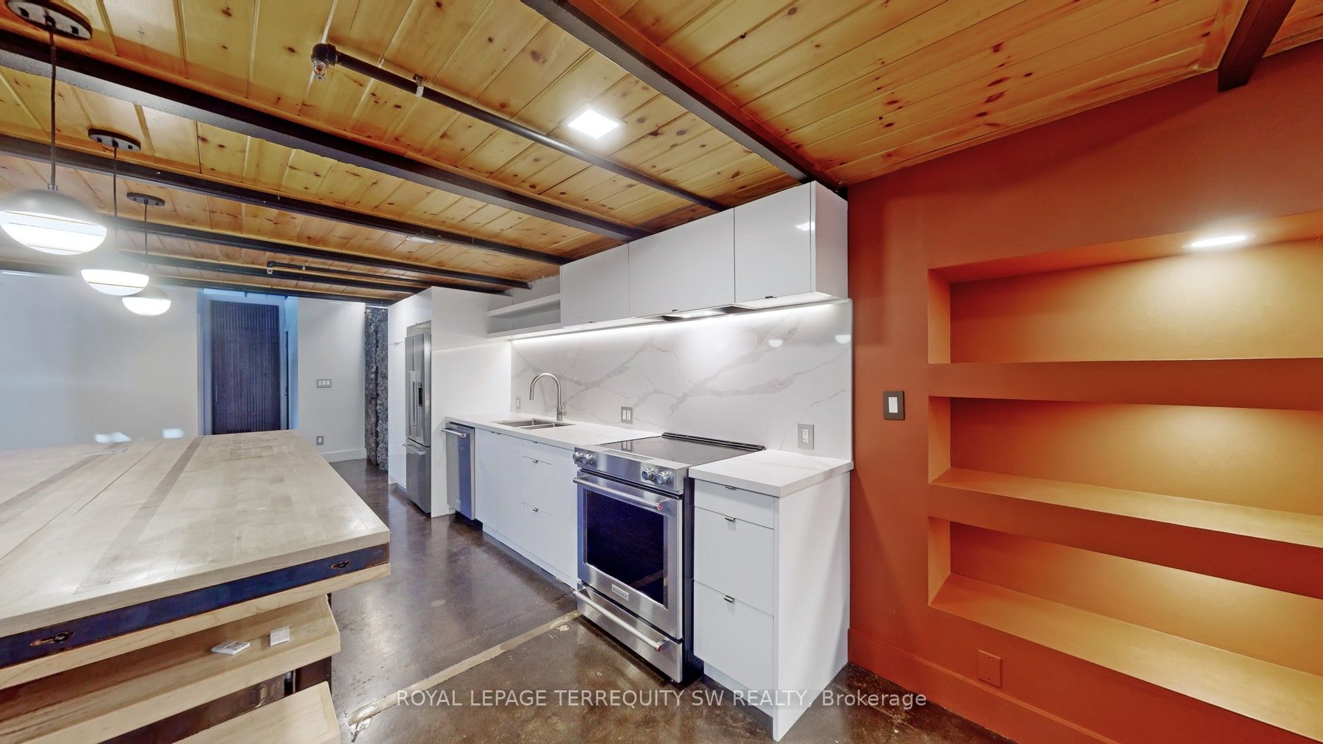 326 Carlaw Avenue 124 Property Photo 10