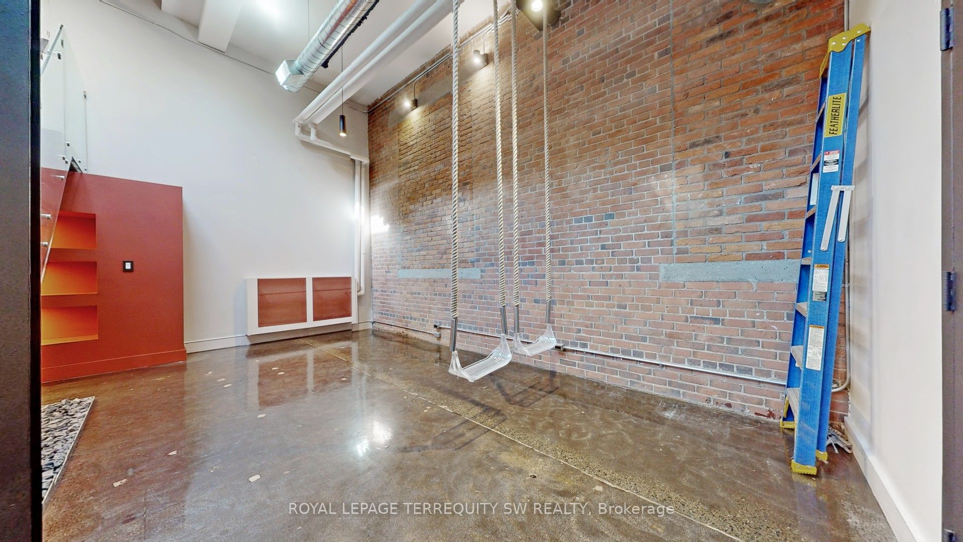 326 Carlaw Avenue 124 Property Photo 11