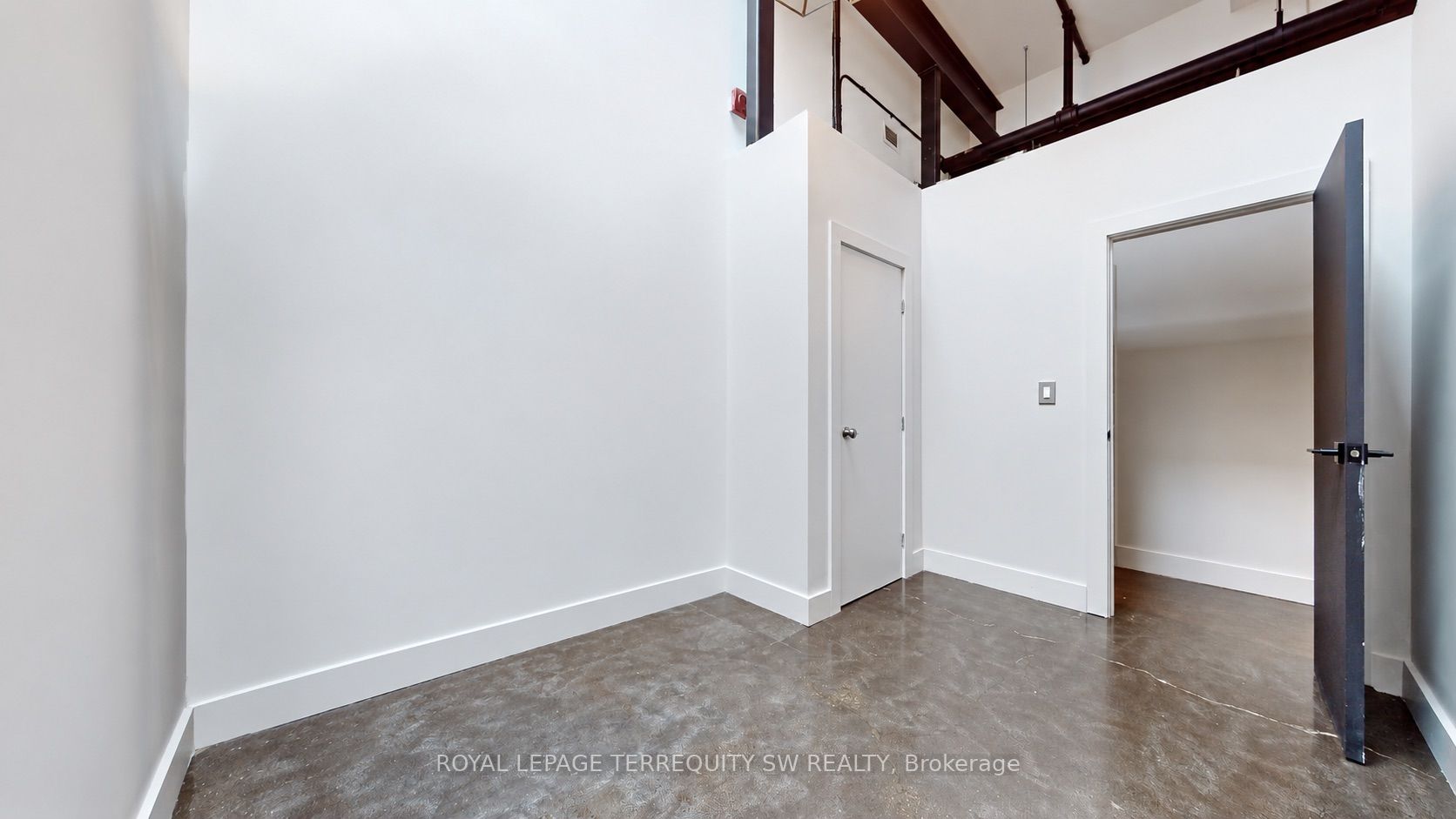 326 Carlaw Avenue 124 Property Photo 14