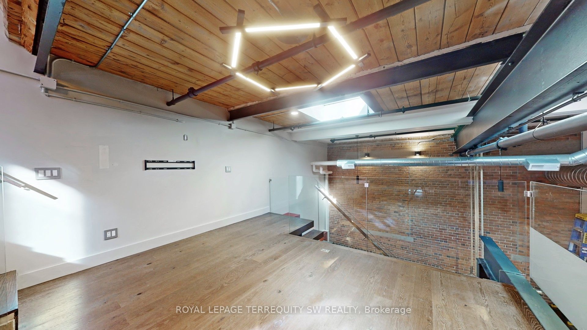 326 Carlaw Avenue 124 Property Photo 22
