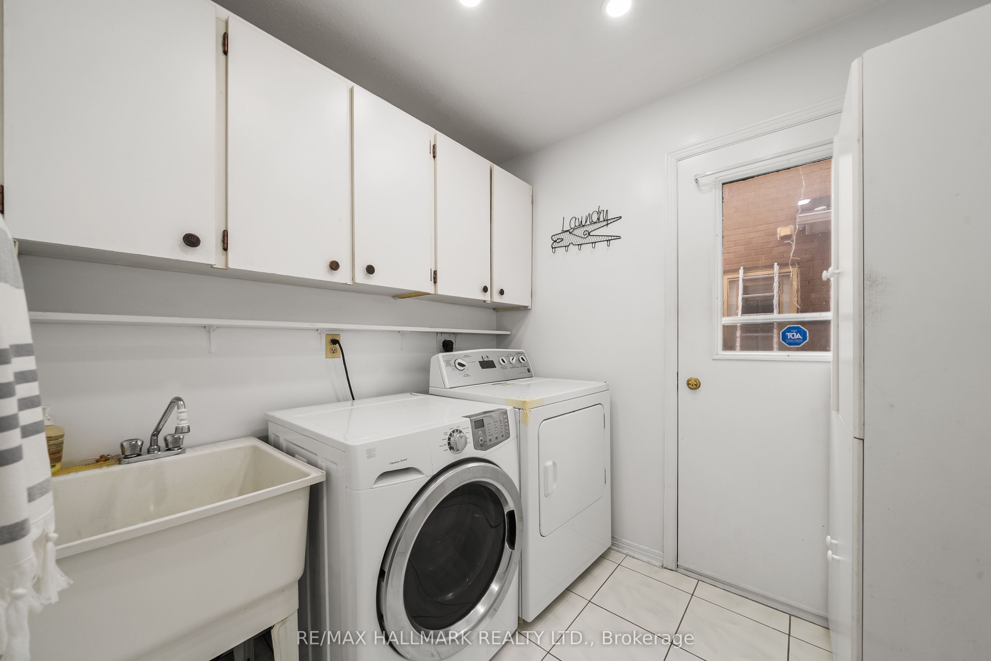 1322 Redwood Lane Property Photo 11