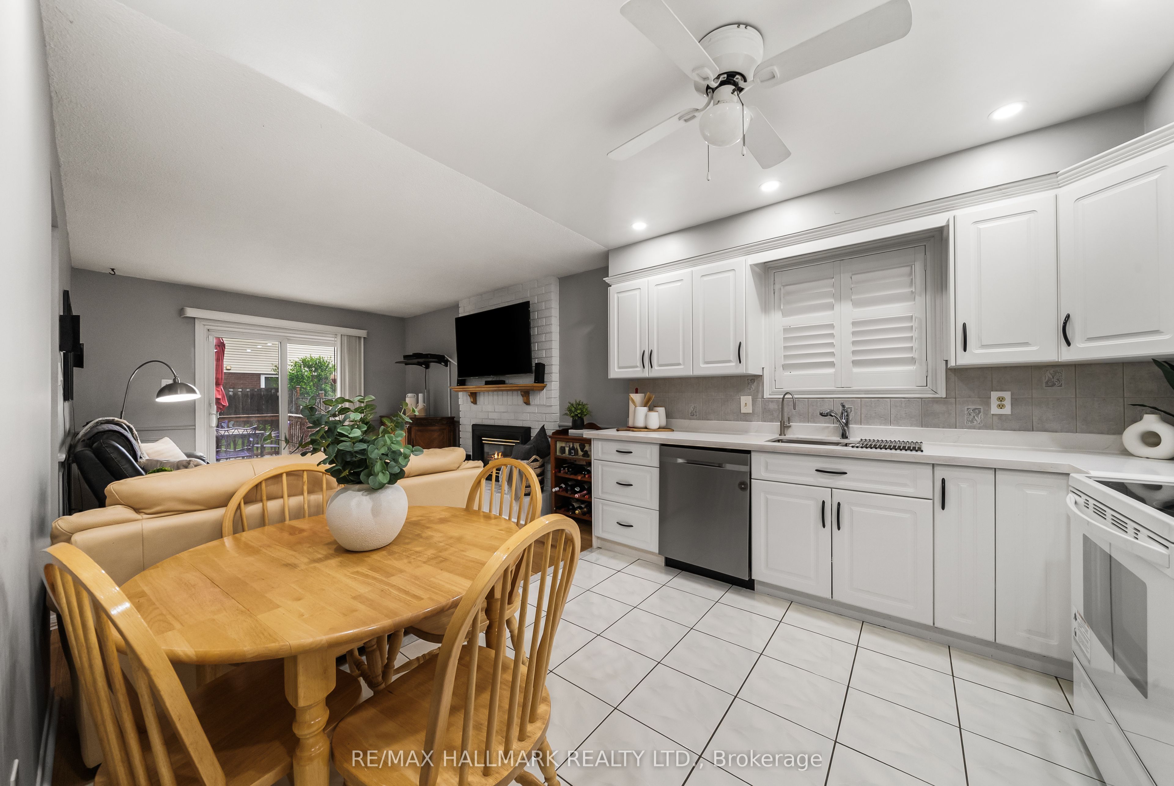 1322 Redwood Lane Property Photo 18